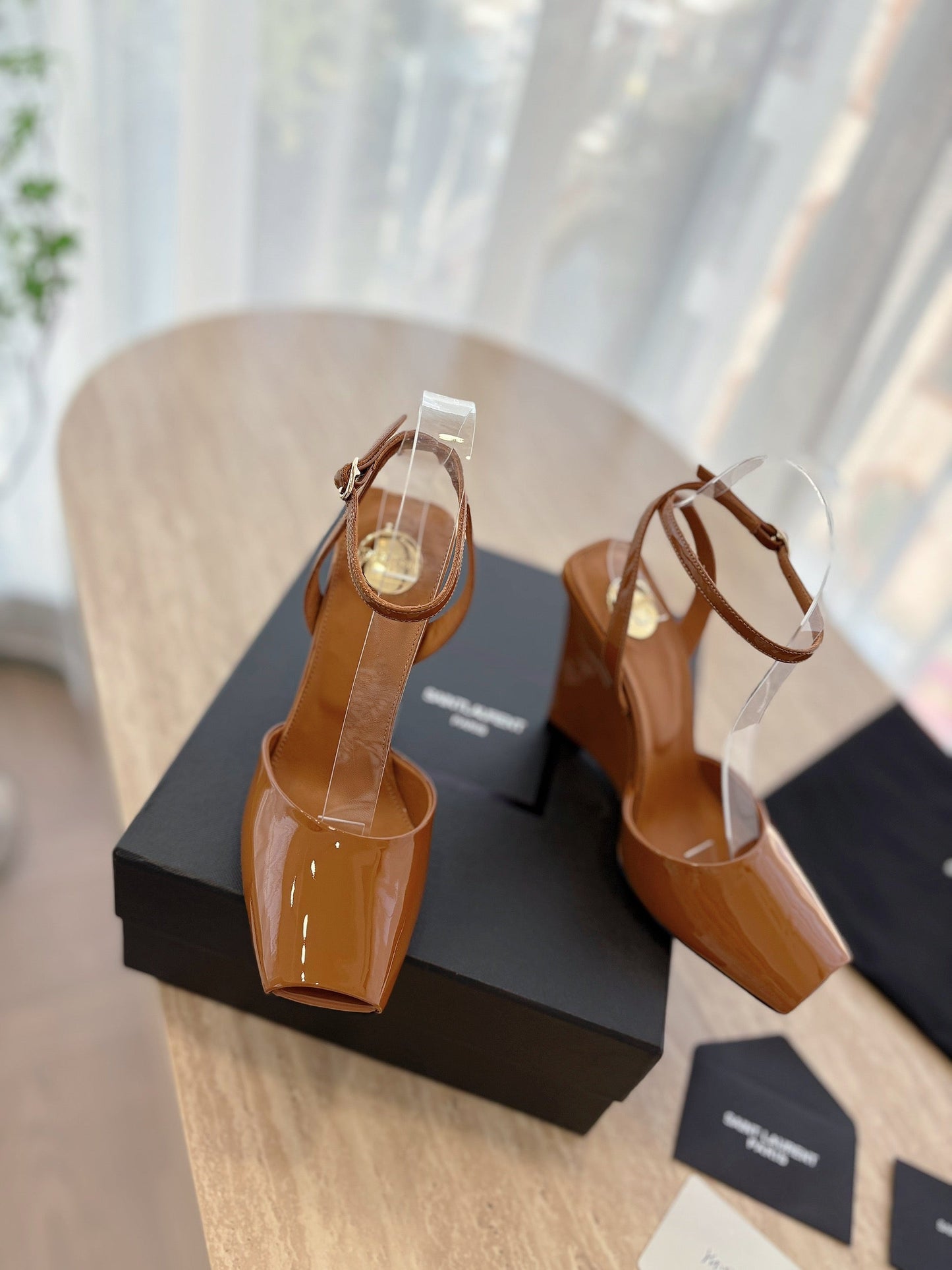 LA SCANDALE HIGH 10 CM WEDGE SANDALS IN BRONZE BROWN PATENT LEATHER - 35