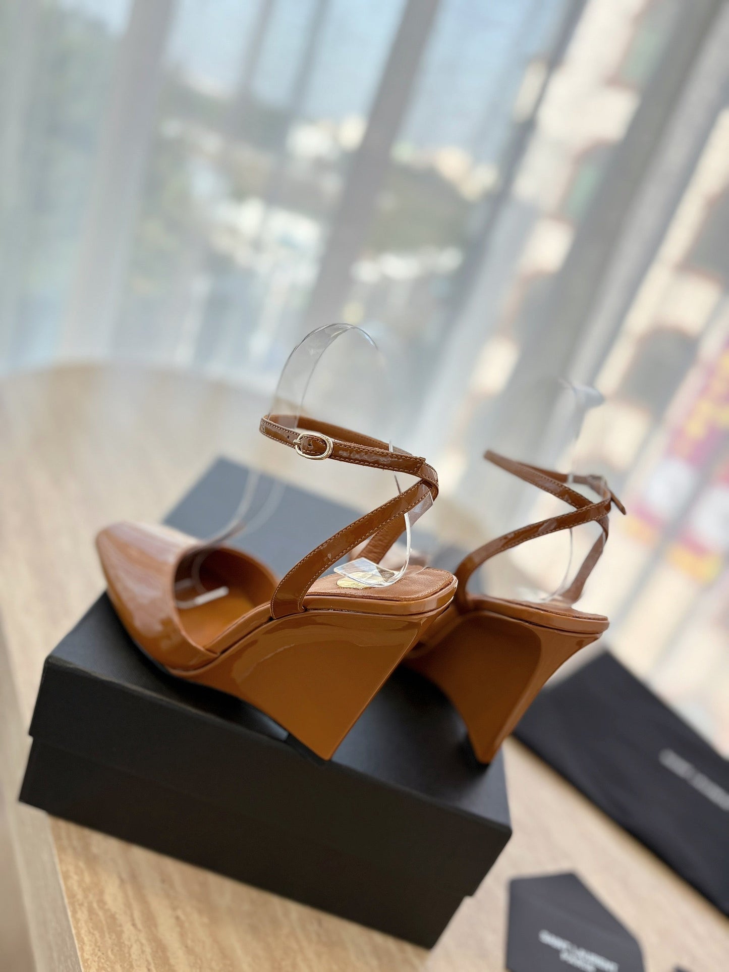 LA SCANDALE HIGH 10 CM WEDGE SANDALS IN BRONZE BROWN PATENT LEATHER - 35