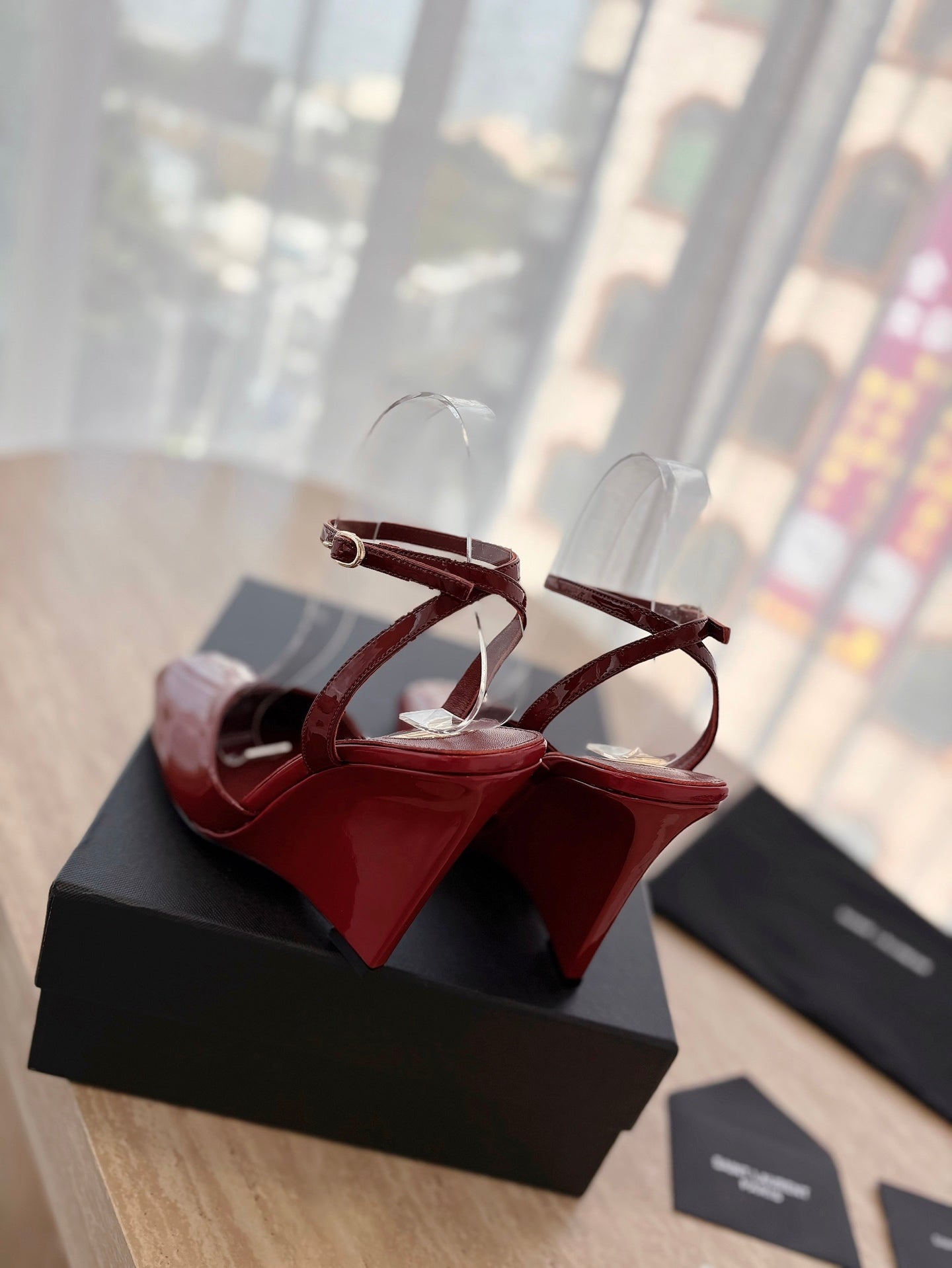 LA SCANDALE HIGH 10 CM WEDGE SANDALS IN CRIMSON RED PATENT LEATHER - 35