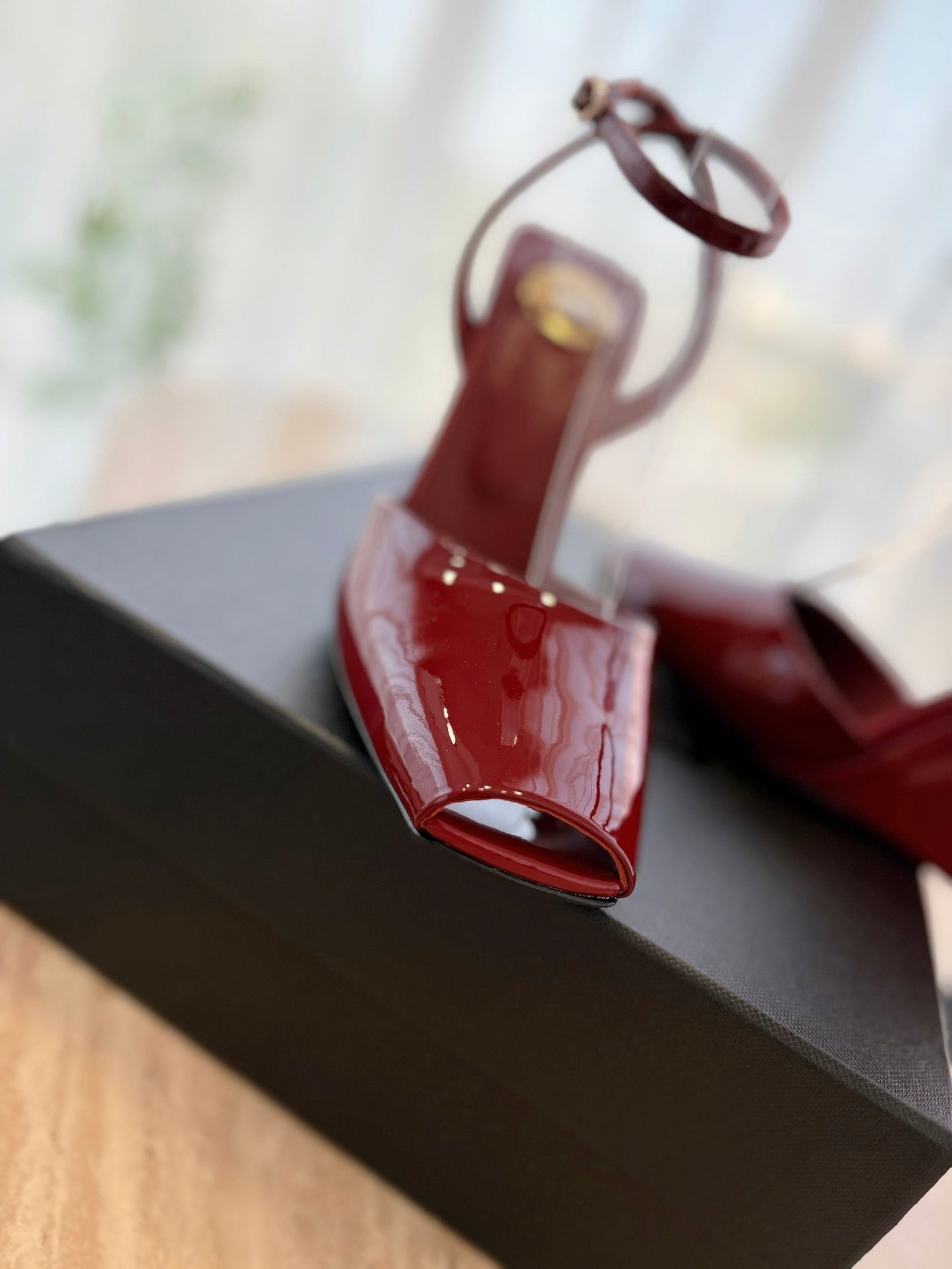 LA SCANDALE HIGH 10 CM WEDGE SANDALS IN CRIMSON RED PATENT LEATHER - 35
