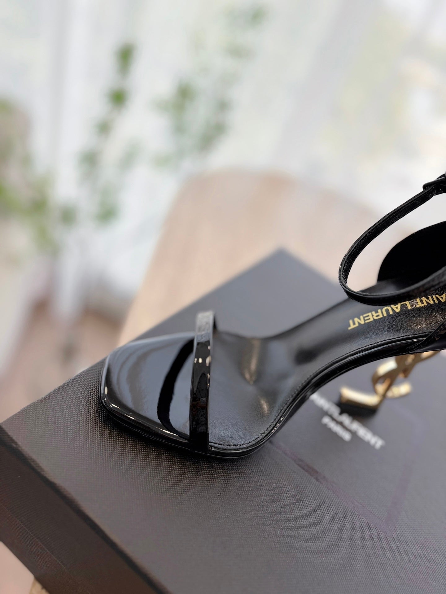 CLASSIC HIGH HEELS 10 CM IN BLACK PATENT CALFSKIN - 35