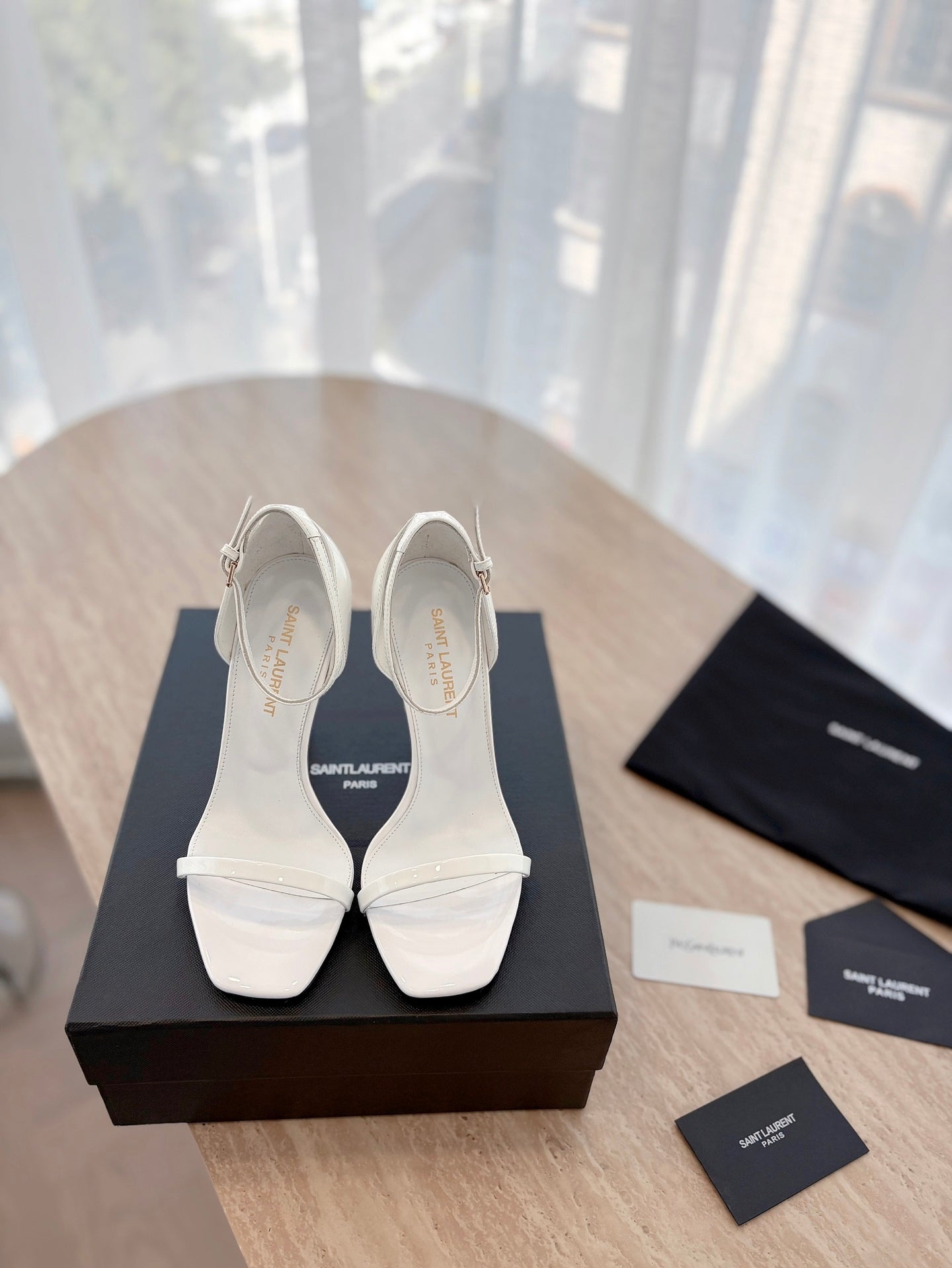 CLASSIC HIGH HEELS 10 CM IN WHITE PATENT CALFSKIN - 35