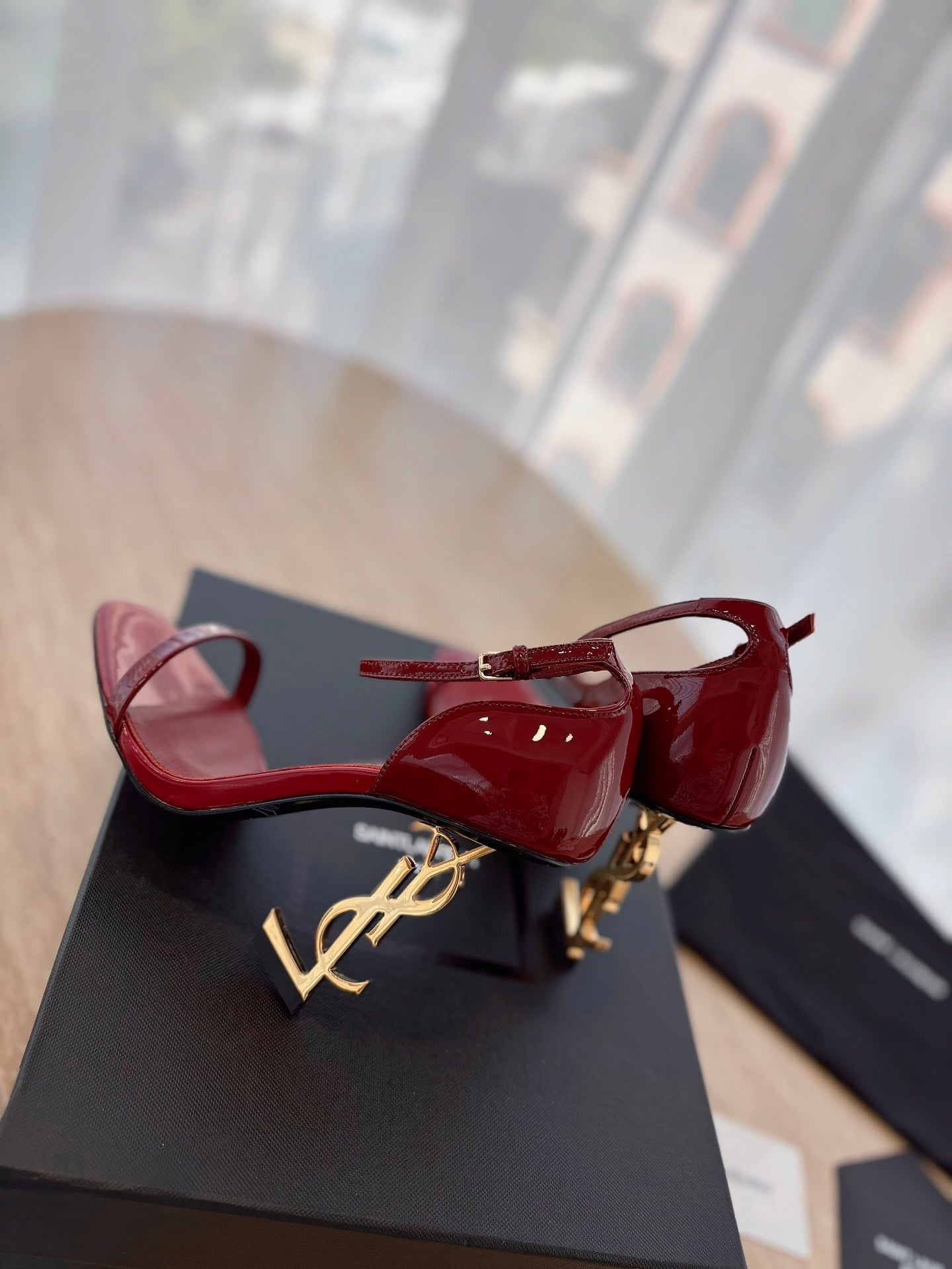 CLASSIC HIGH HEELS 10 CM IN CRIMSON RED PATENT CALFSKIN - 35
