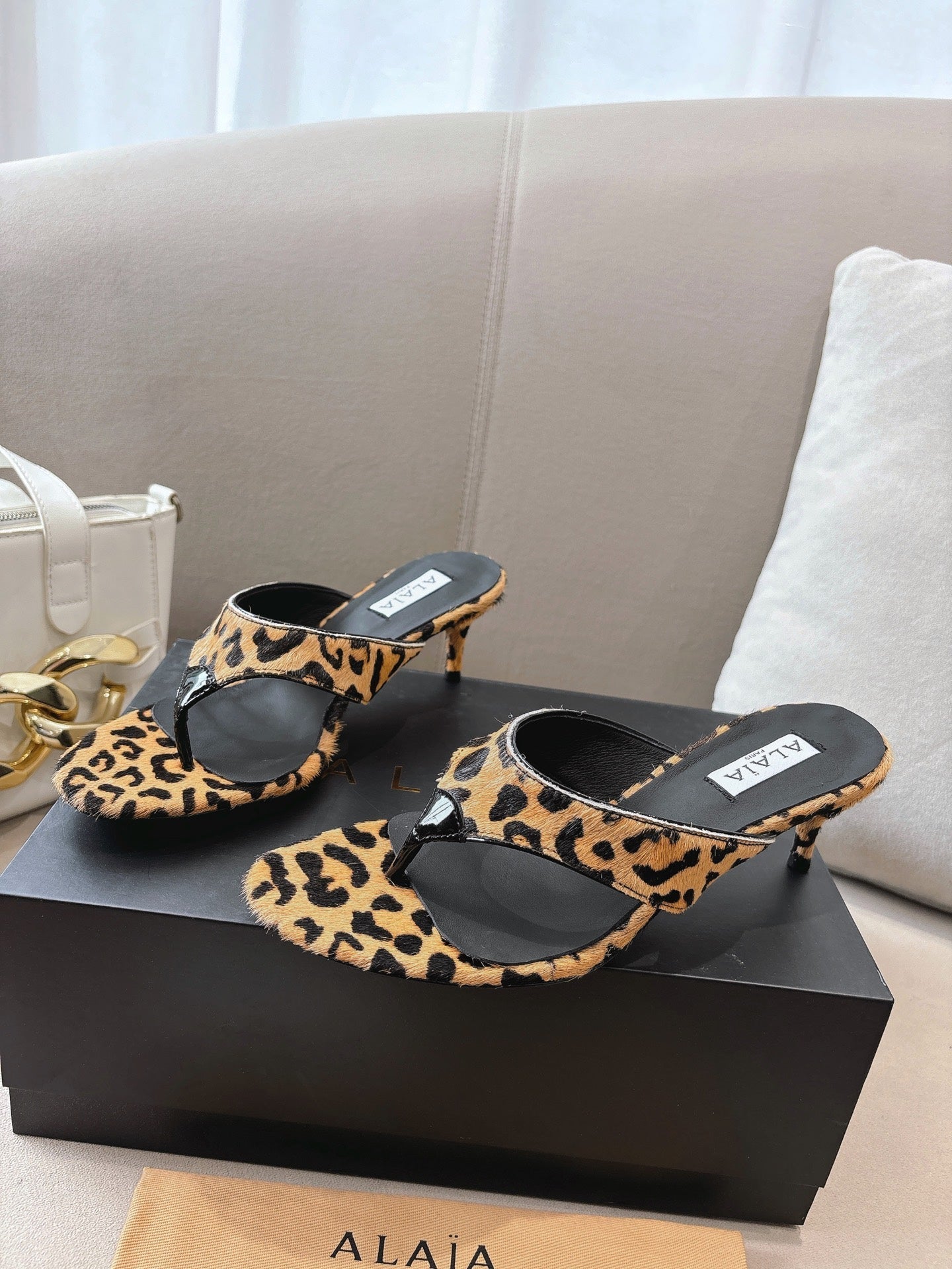 ALAIA HEELED THONG 25S 55 MM IN LEOPARD PONY HAIR LEATHER - 35