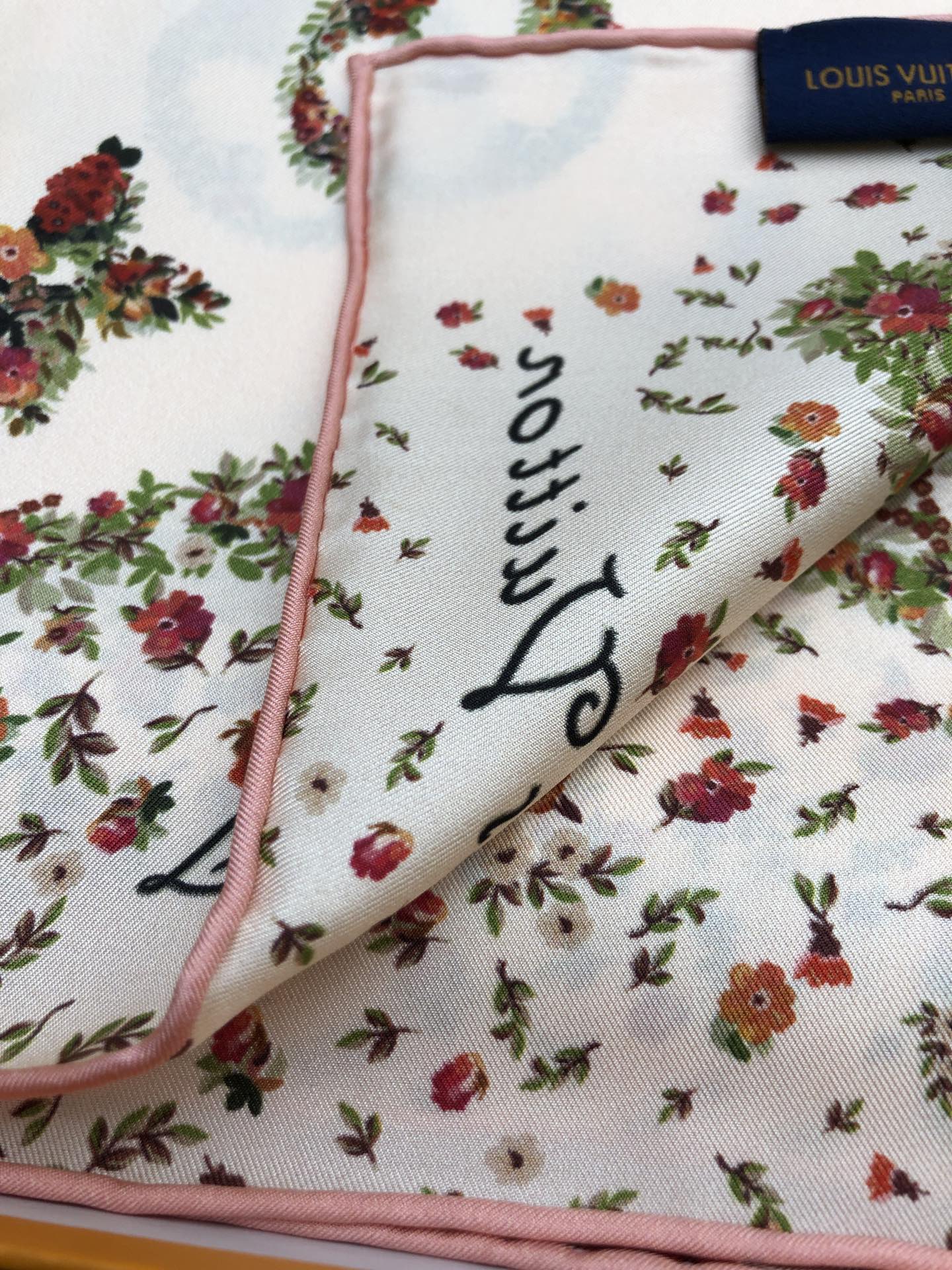LV SCARF 90 CM IN SILK 704581