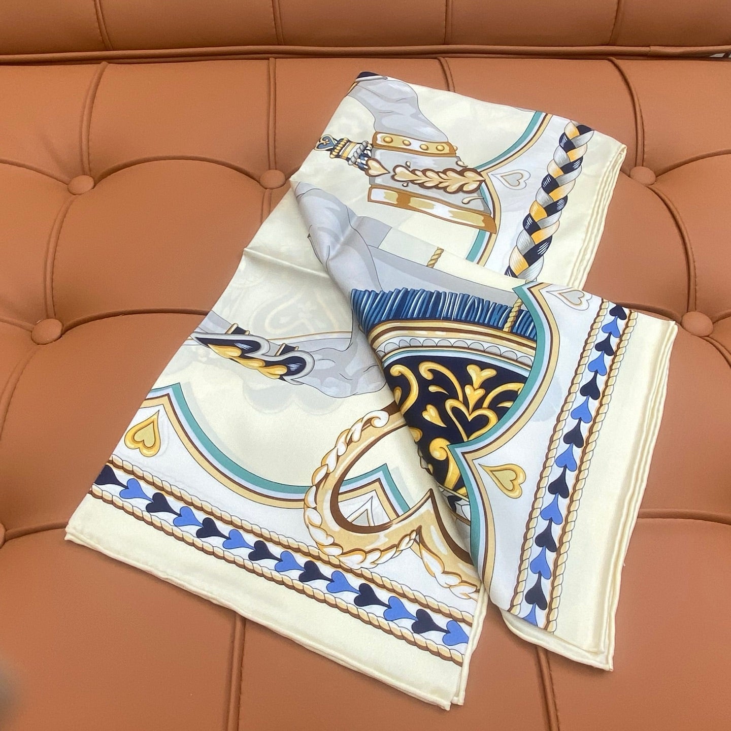 HERMES 25S SCARF 90 IN SILK 709686