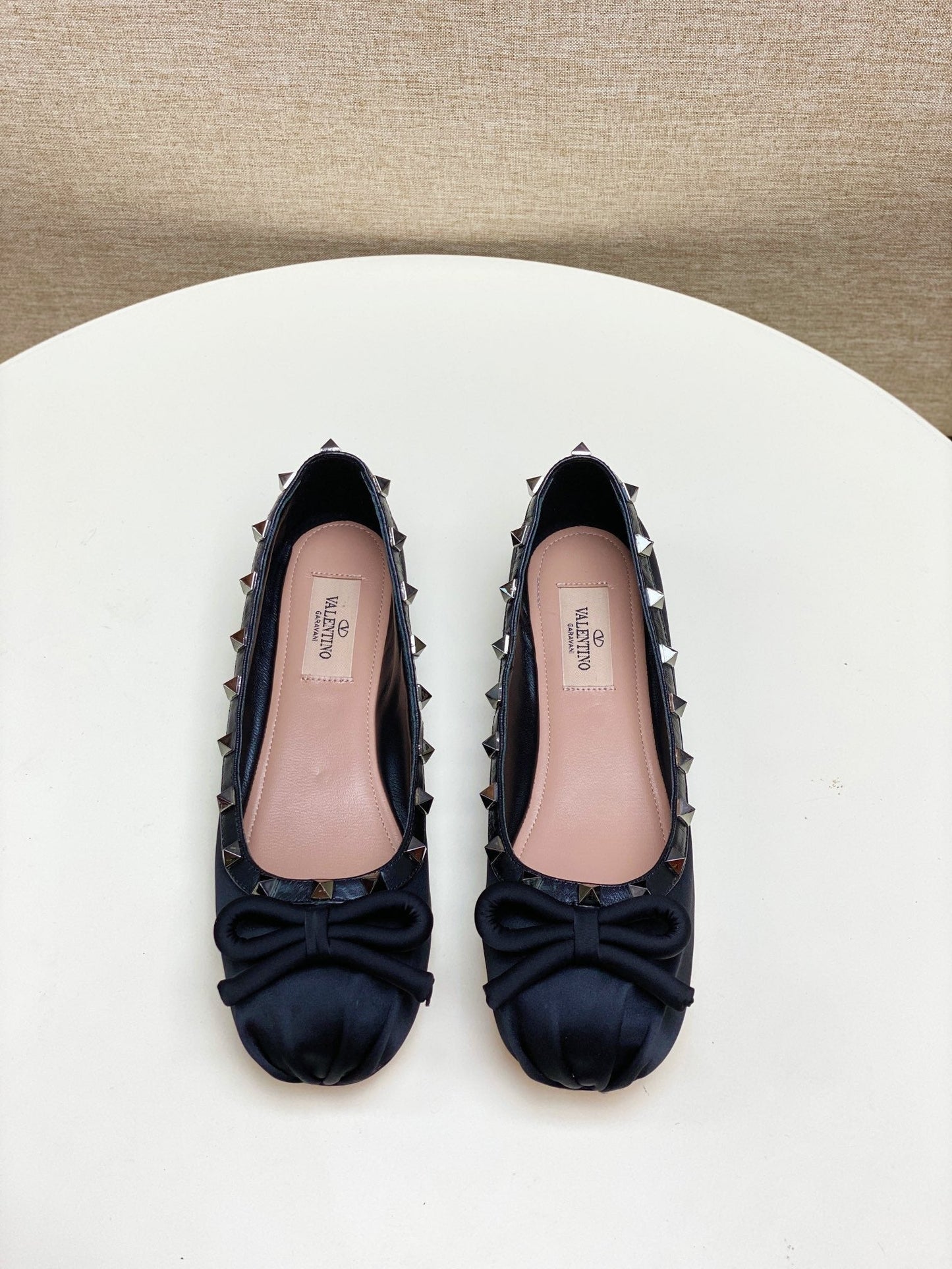 ROCKSTUD PATENT LEATHER BALLERINA IN BLACK SILK - 34