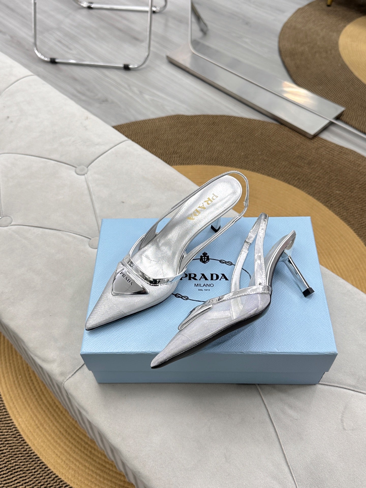PRADA 25S TRIANGLE LOGO SLINGBACK PUMPS IN SILVER MESH FABRIC - 35