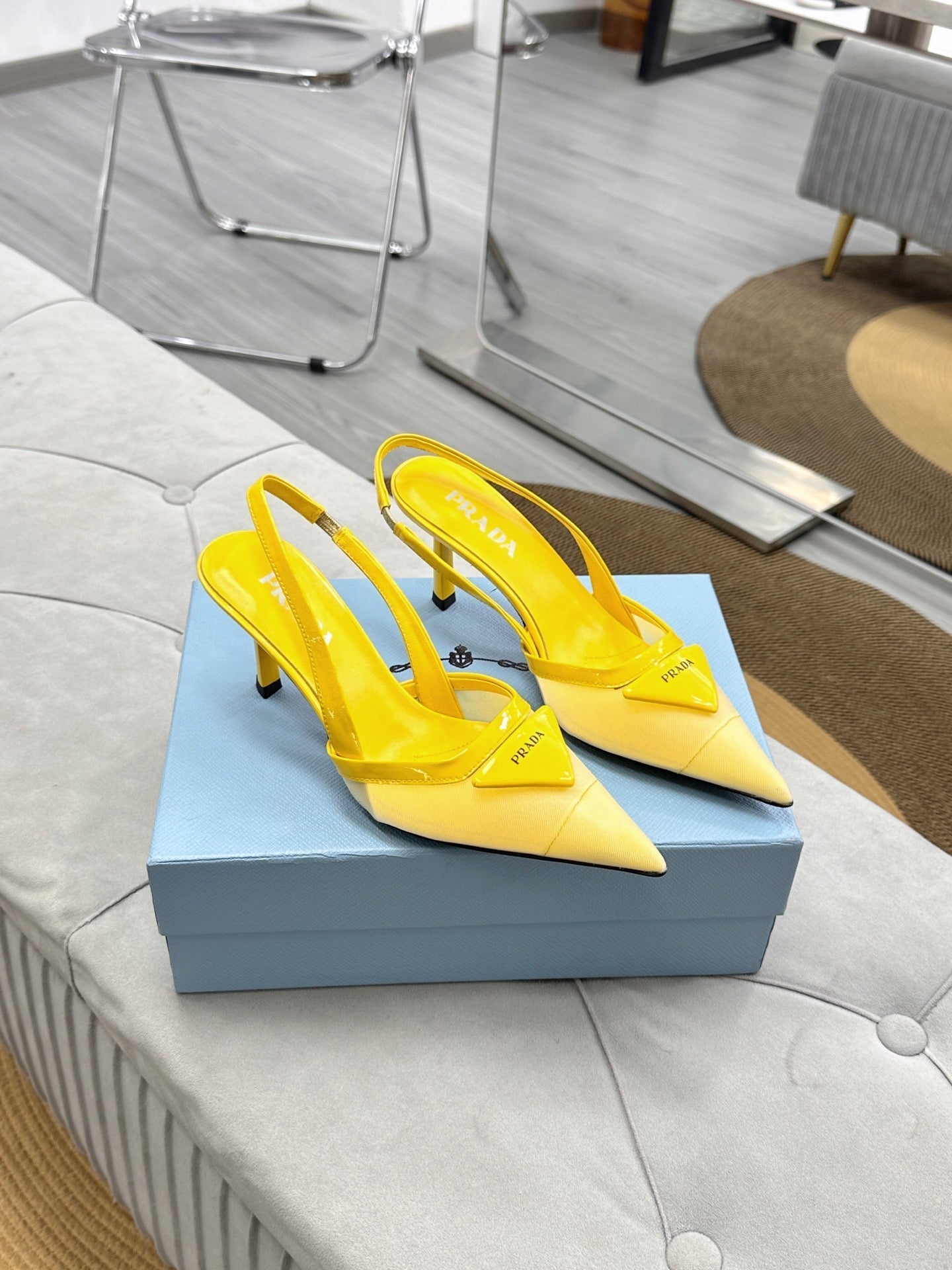 PRADA 25S TRIANGLE LOGO SLINGBACK PUMPS IN YELLOW MESH FABRIC - 35