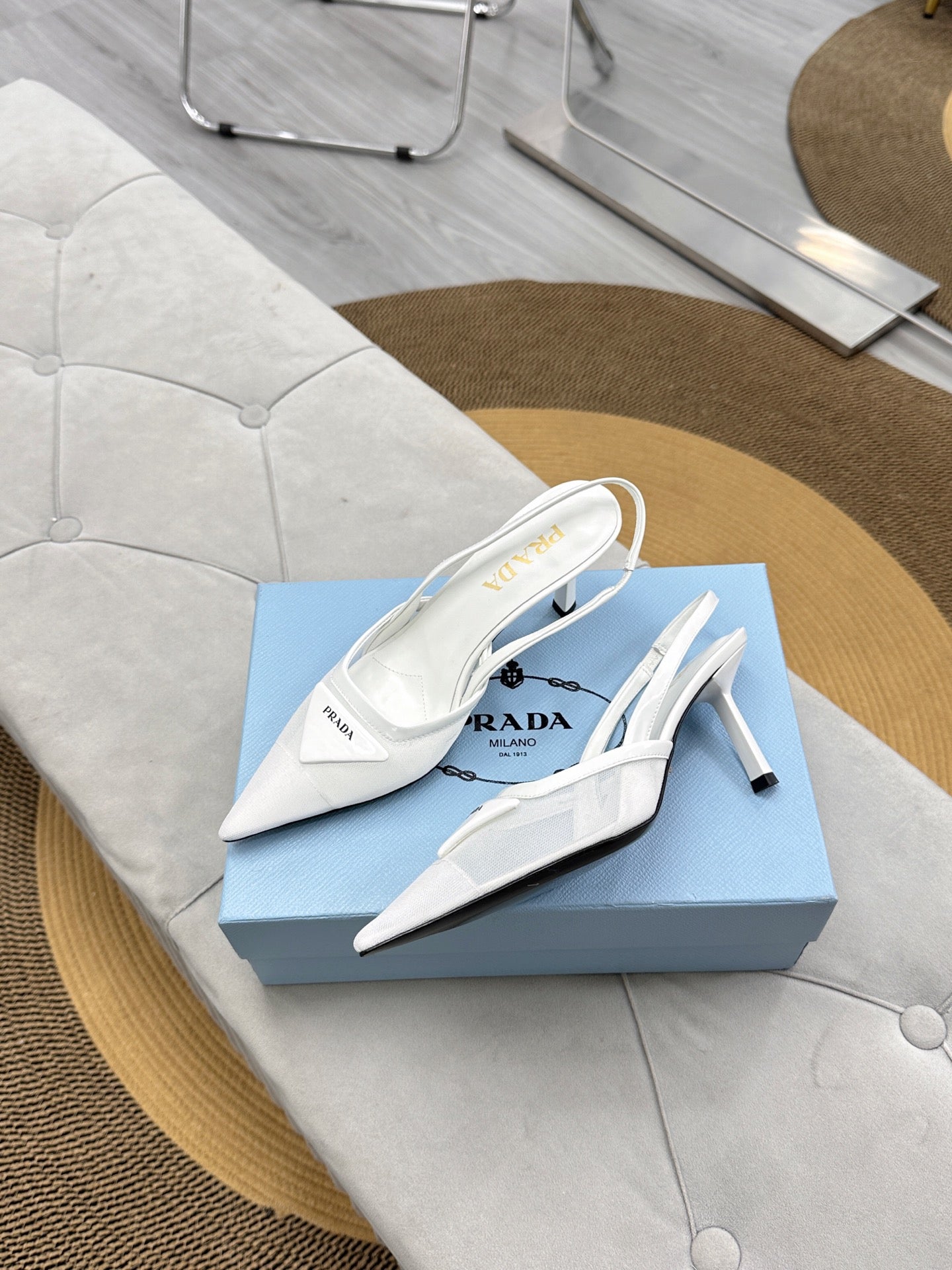 PRADA 25S TRIANGLE LOGO SLINGBACK PUMPS IN WHITE MESH FABRIC - 35