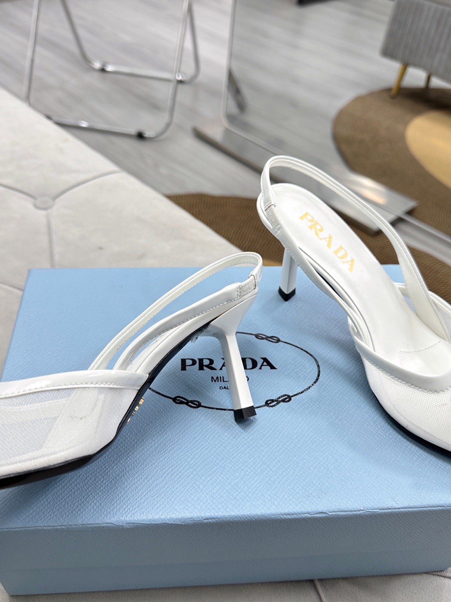 PRADA 25S TRIANGLE LOGO SLINGBACK PUMPS IN WHITE MESH FABRIC - 35