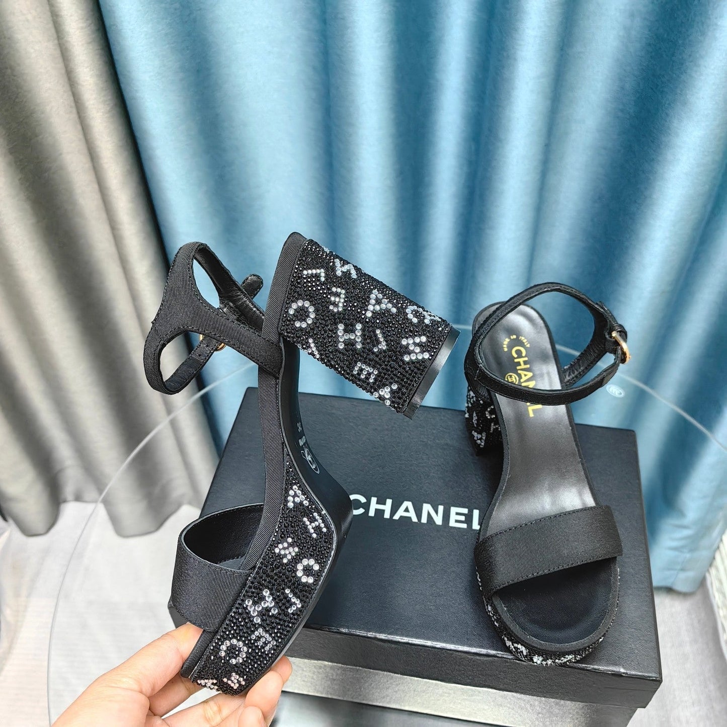 Chunky Heel Rhinestone High Sandals Black Lambskin - 35