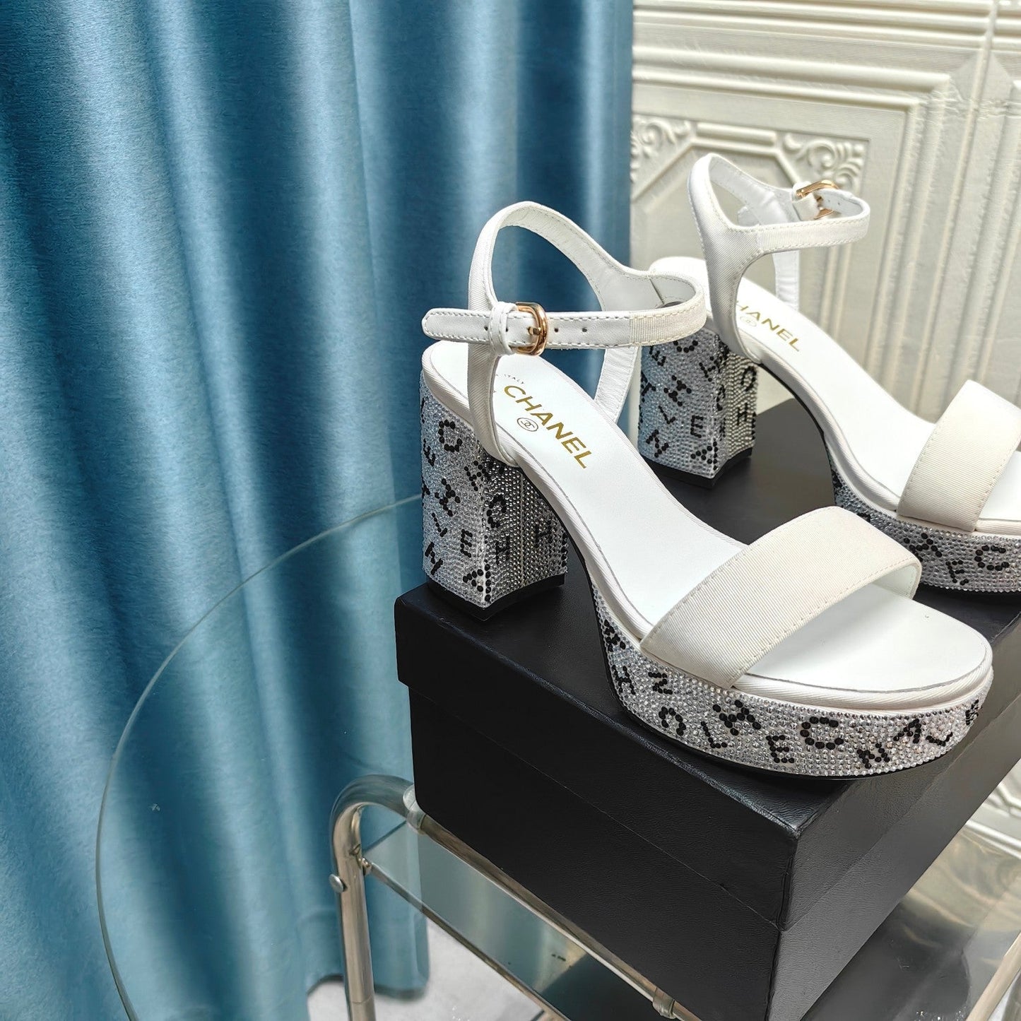 Chunky Heel Rhinestone High Sandals White Lambskin - 35