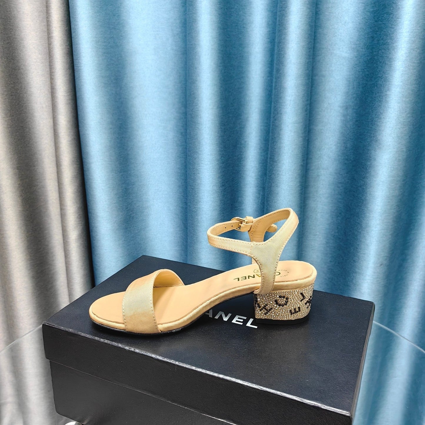 Chunky Heel Rhinestone Sandals Beige Cream Lambskin - 35