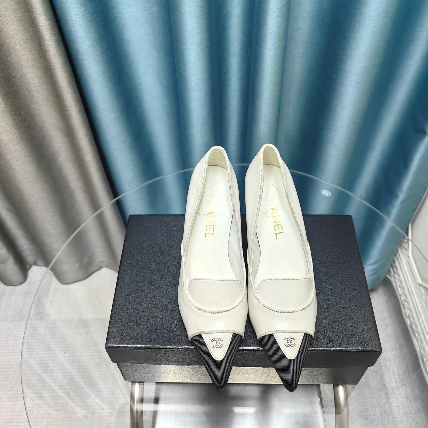 HIGH HEELS IN WHITE MIX BLACK SHEEPSKIN - 35