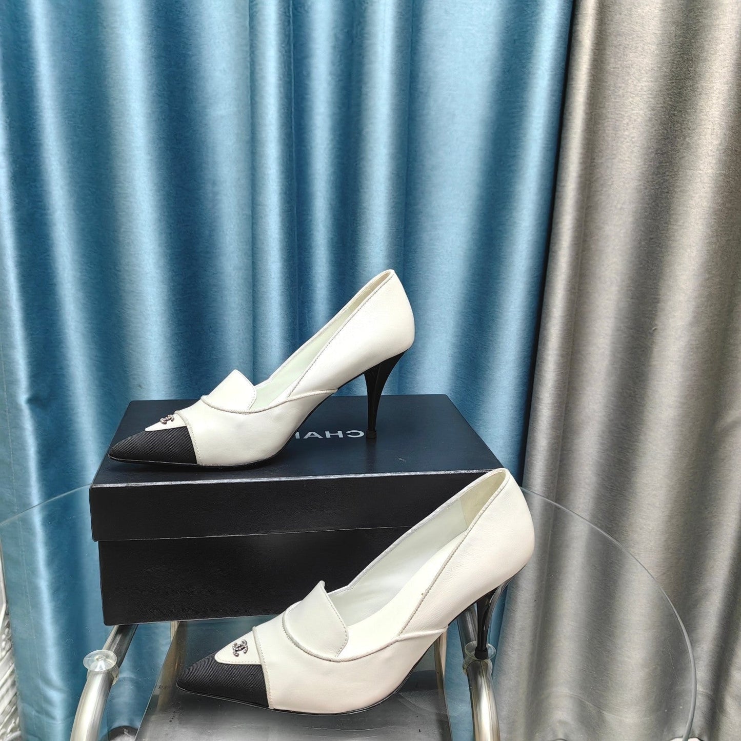 HIGH HEELS IN WHITE MIX BLACK SHEEPSKIN - 35