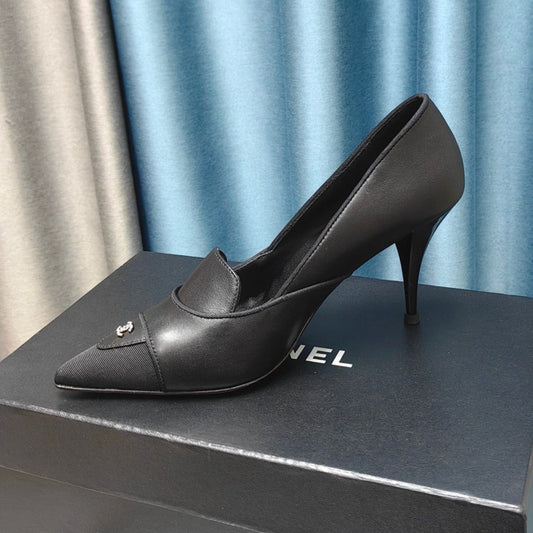 HIGH HEELS IN BLACK SHEEPSKIN - 35