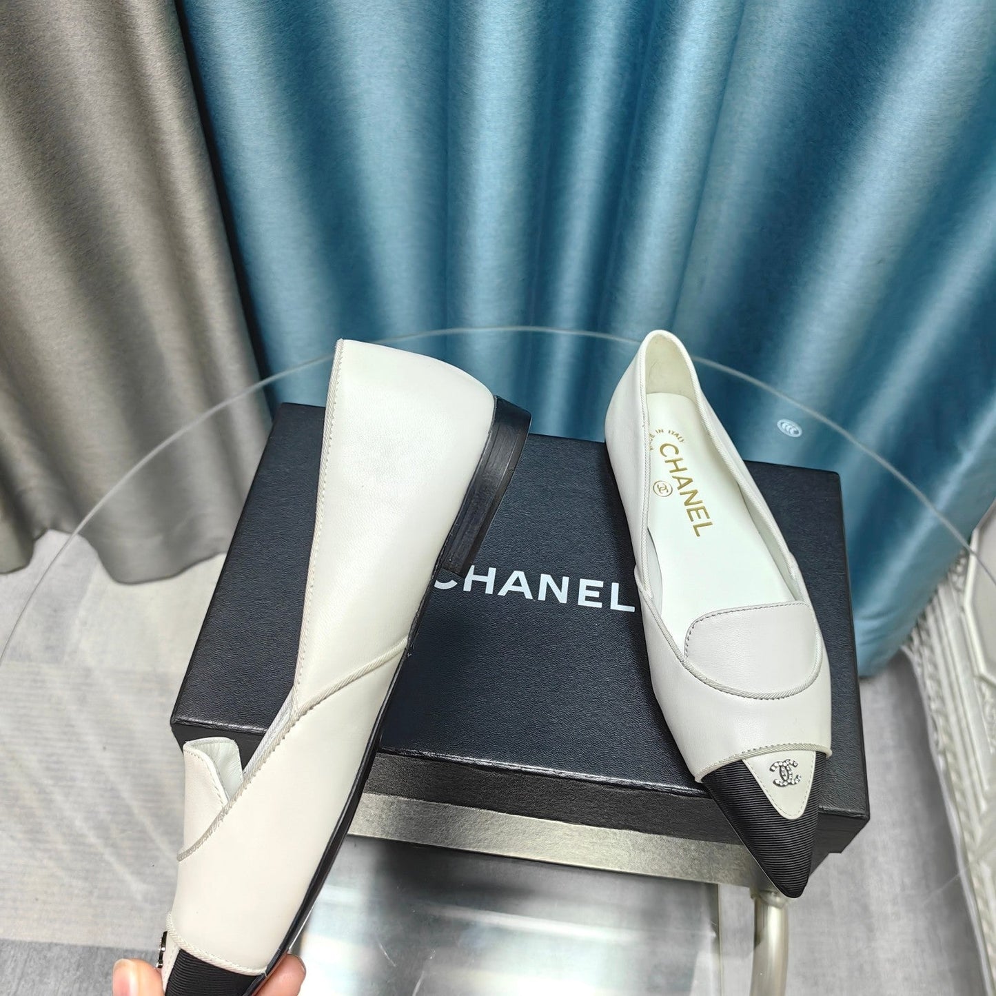 BALLET FLAT WHITE MIX BLACK SHEEPSKIN POINTED TOE - 35