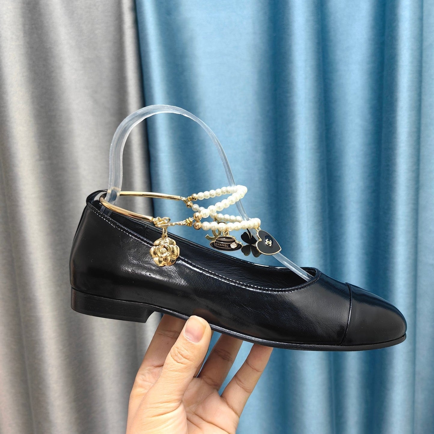 MARY JANE WITH PEARL STRAP IN GLOSSY BLACK LAMBSKIN - 35