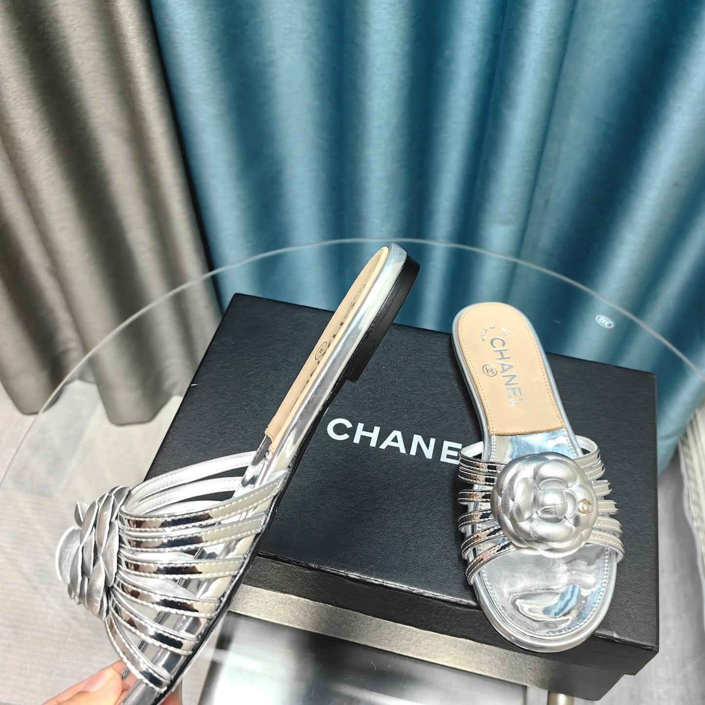 Camellia Slide Slippers Silver Lambskin - 35