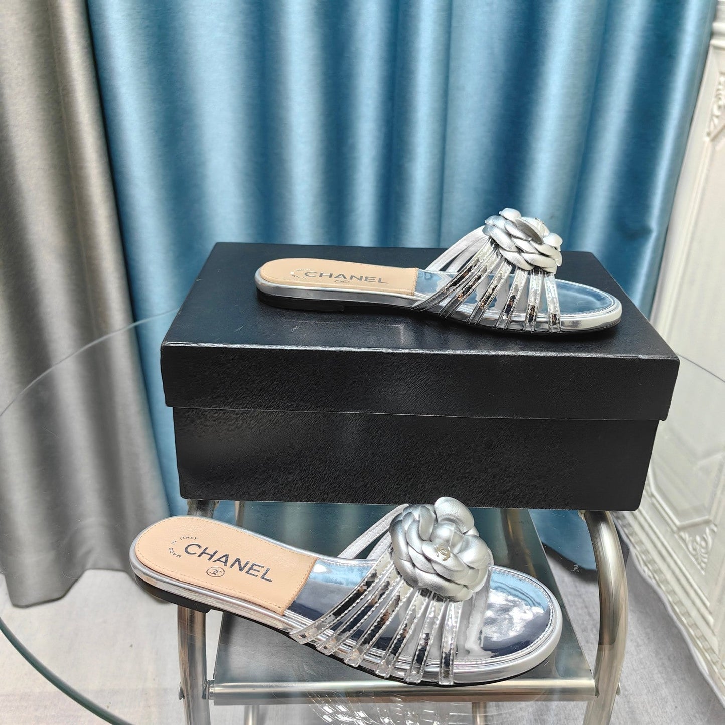Camellia Slide Slippers Silver Lambskin - 35