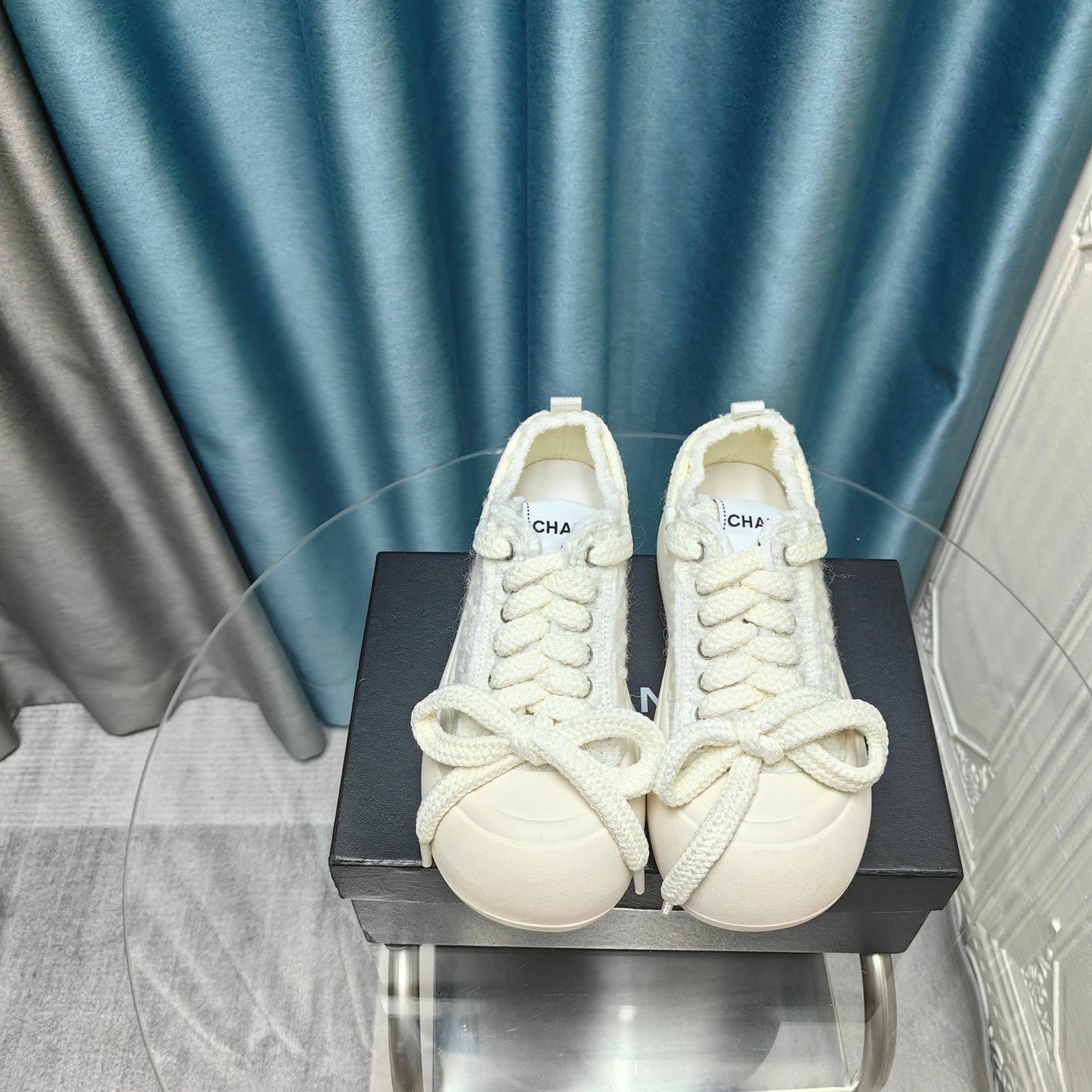 THICK-SOLED SHOES IN WHITE WOVEN WOOL - 35