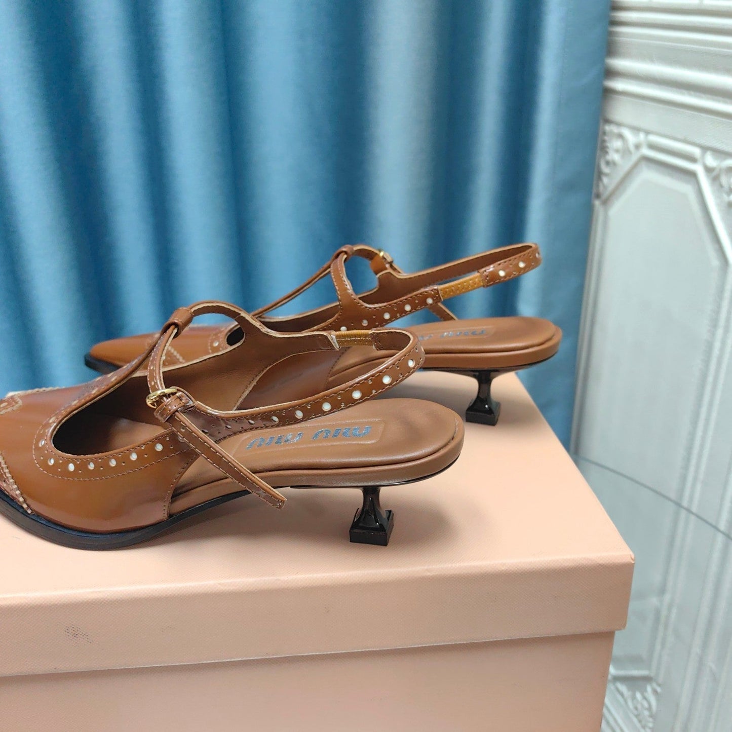 SLINGBACK CARAMEL COLOR LAMBSKIN WITH T- STRAPS - 35