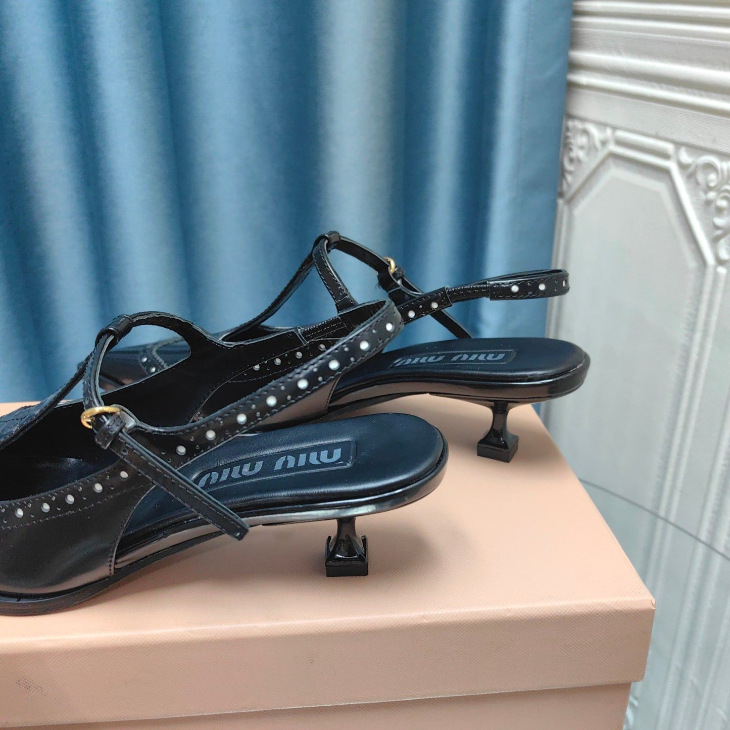 SLINGBACK BLACK LAMBSKIN WITH T- STRAPS - 35
