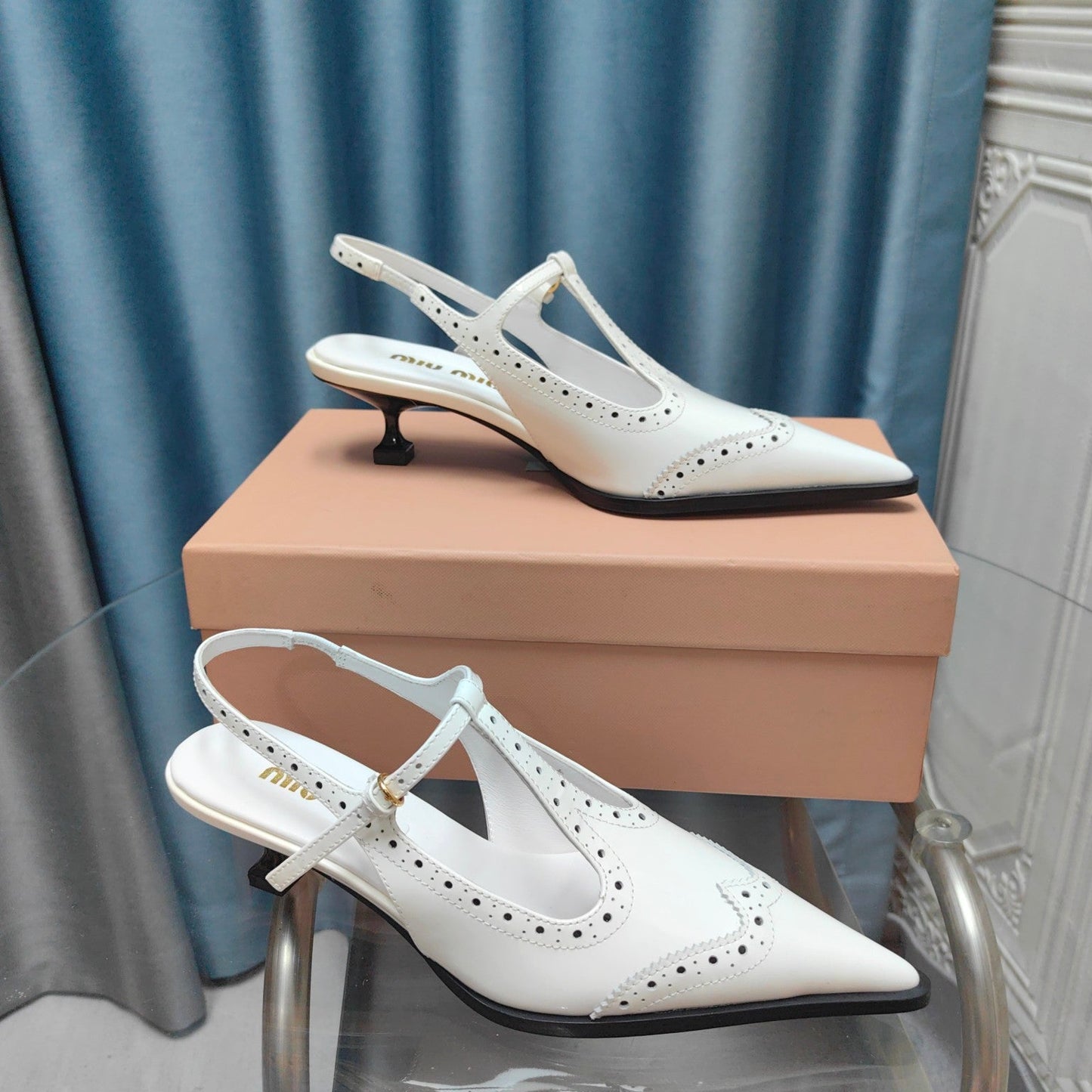 SLINGBACK WHITE LAMBSKIN WITH T- STRAPS - 35