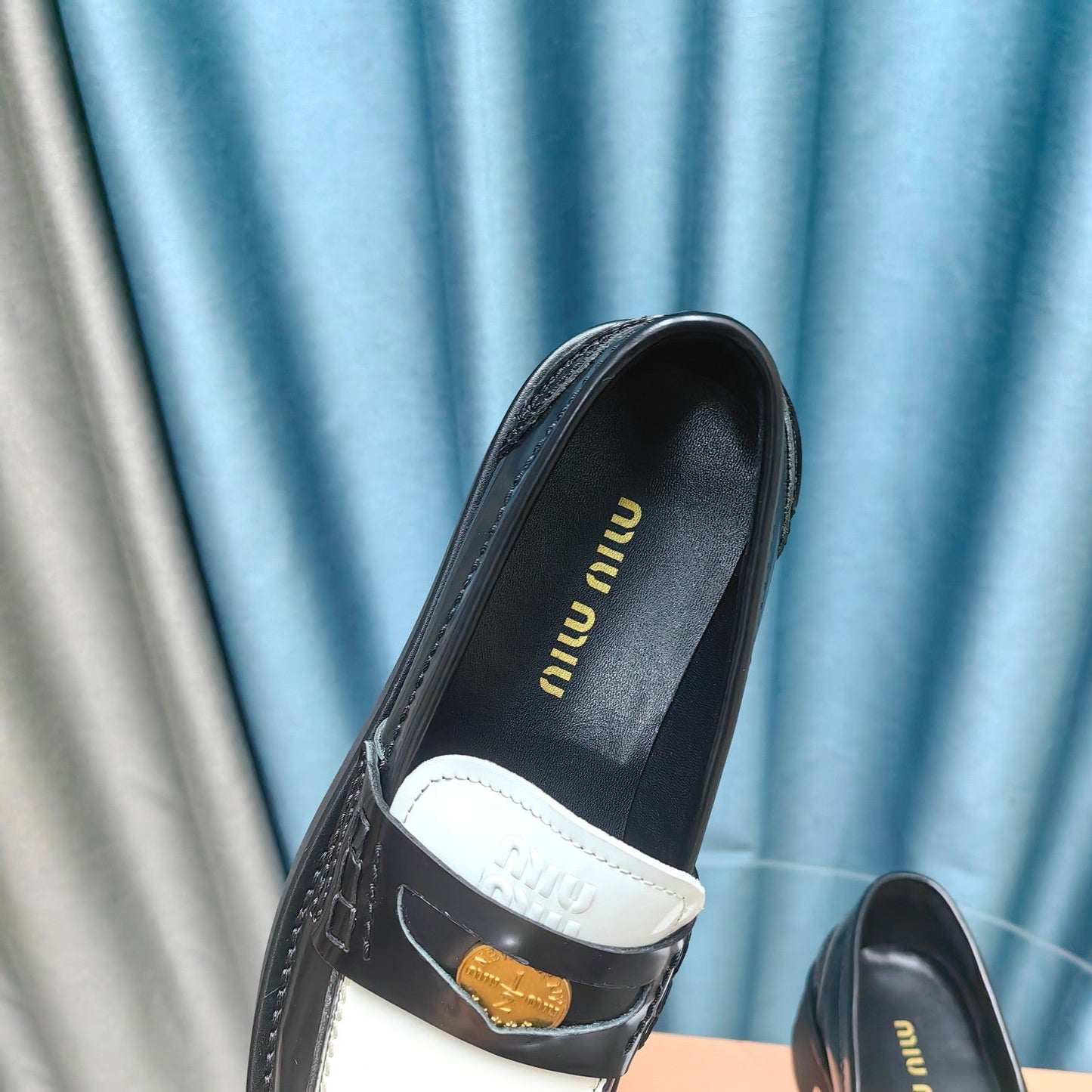 THICK-SOLED LOAFERS SHOES BLACK MIX WHITE COWHIDE - 35