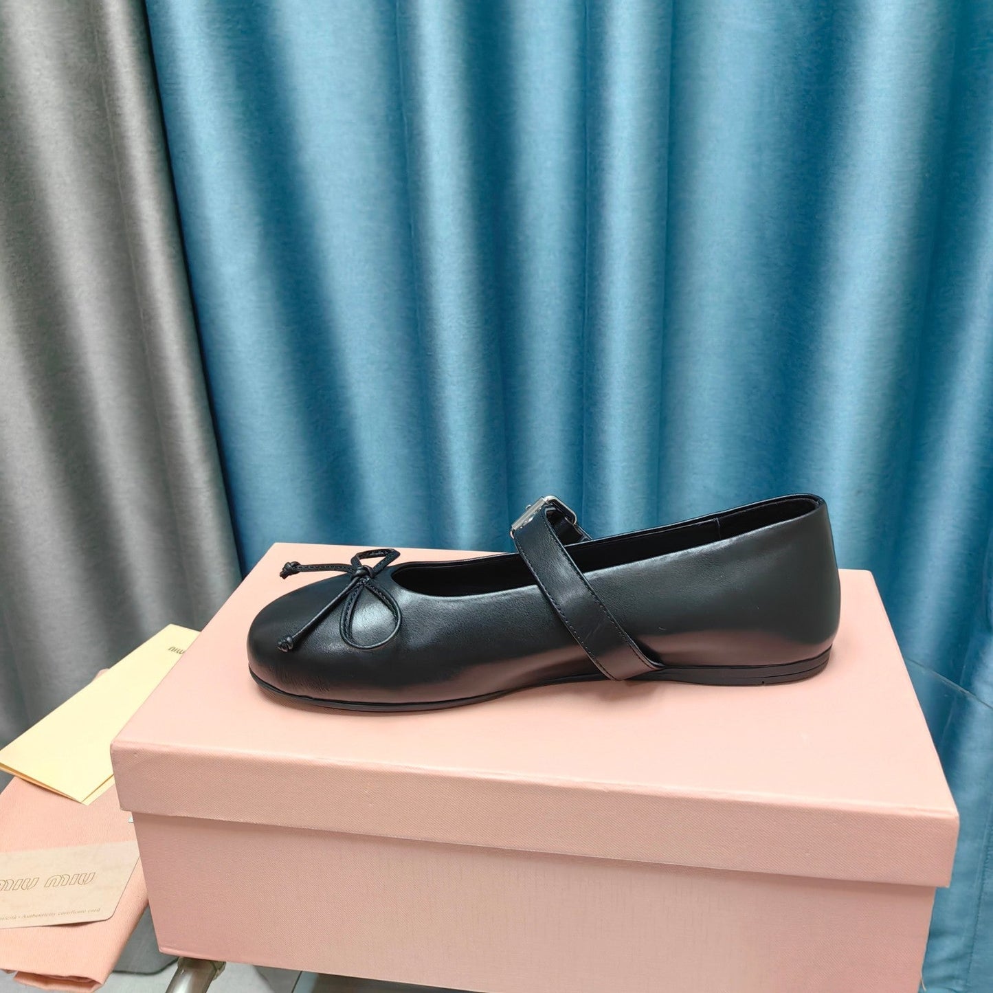 BLACK BALLET SHOES COWHIDE WITH BUTTON - 35