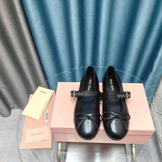 BLACK BALLET SHOES COWHIDE WITH BUTTON - 35