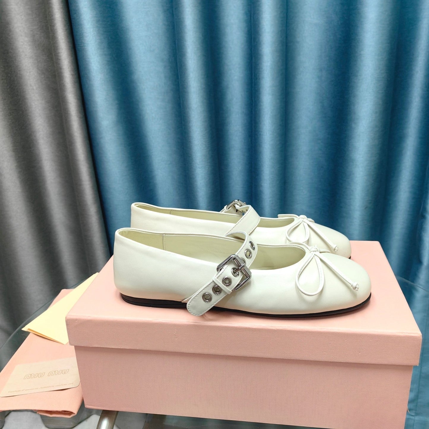 GHOST WHITE BALLET SHOES COWHIDE WITH BUTTON - 35