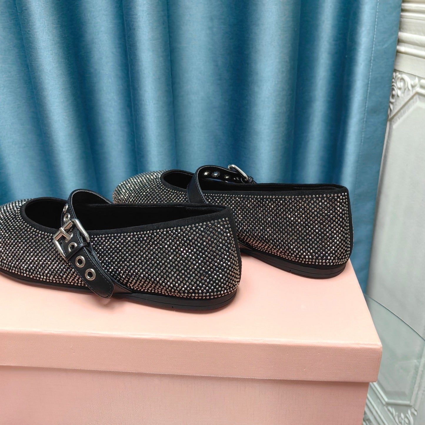MARY JANE SHOES BLACK COWHIDE - SEQUIN - 35