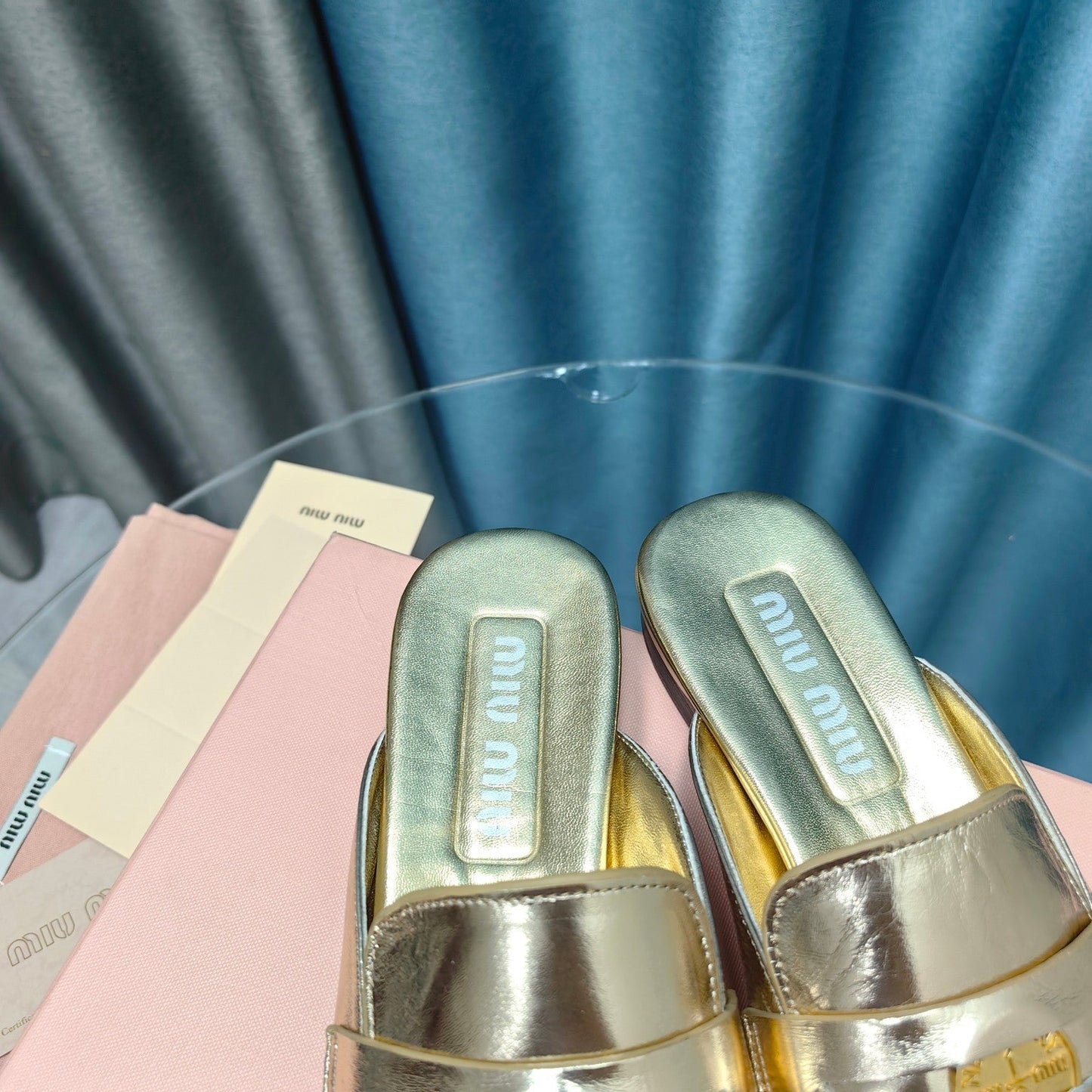 MULES SLIPPERS METALLIC GOLD COWHIDE WITH GOLD COIN - 35