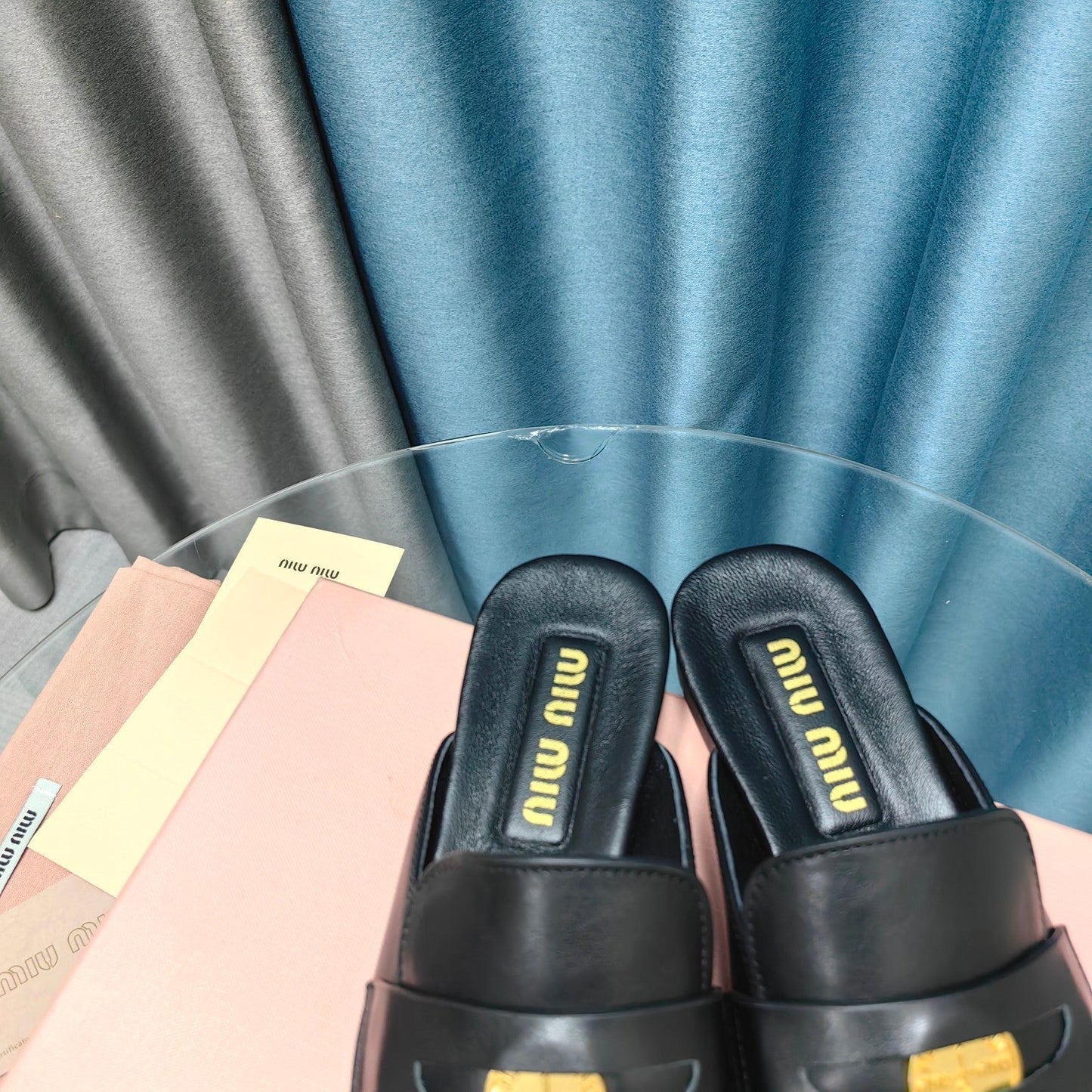 MULES SLIPPERS BLACK COWHIDE WITH GOLD COIN - 35