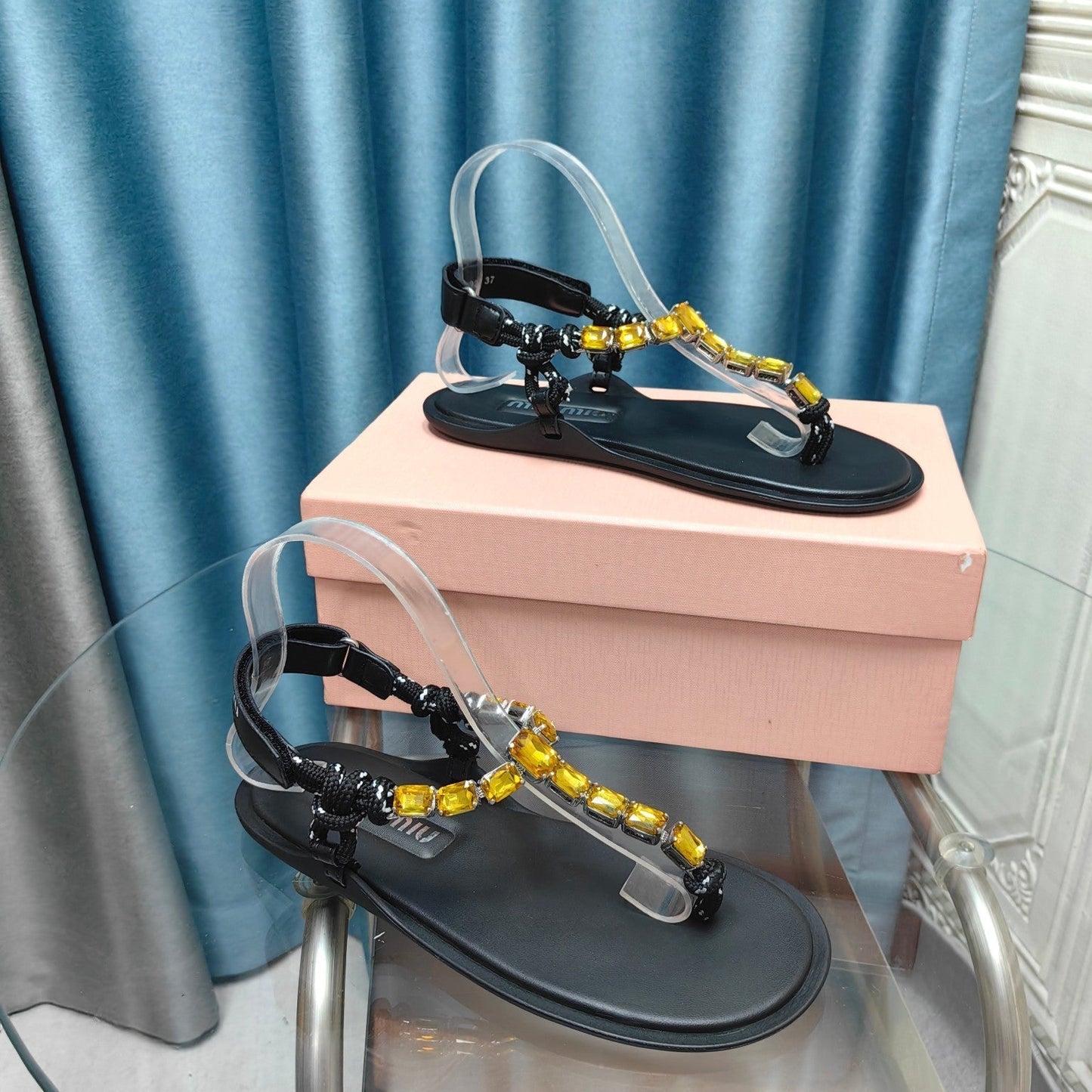 FLIP-FLOPS BLACK COWHIDE WITH CRYSTALS-YELLOW - 34