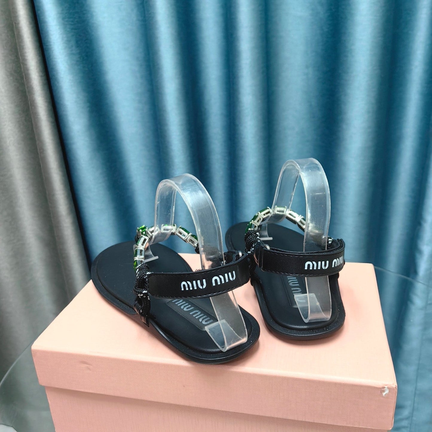 FLIP-FLOPS BLACK COWHIDE WITH CRYSTALS-KELLY GREEN - 34