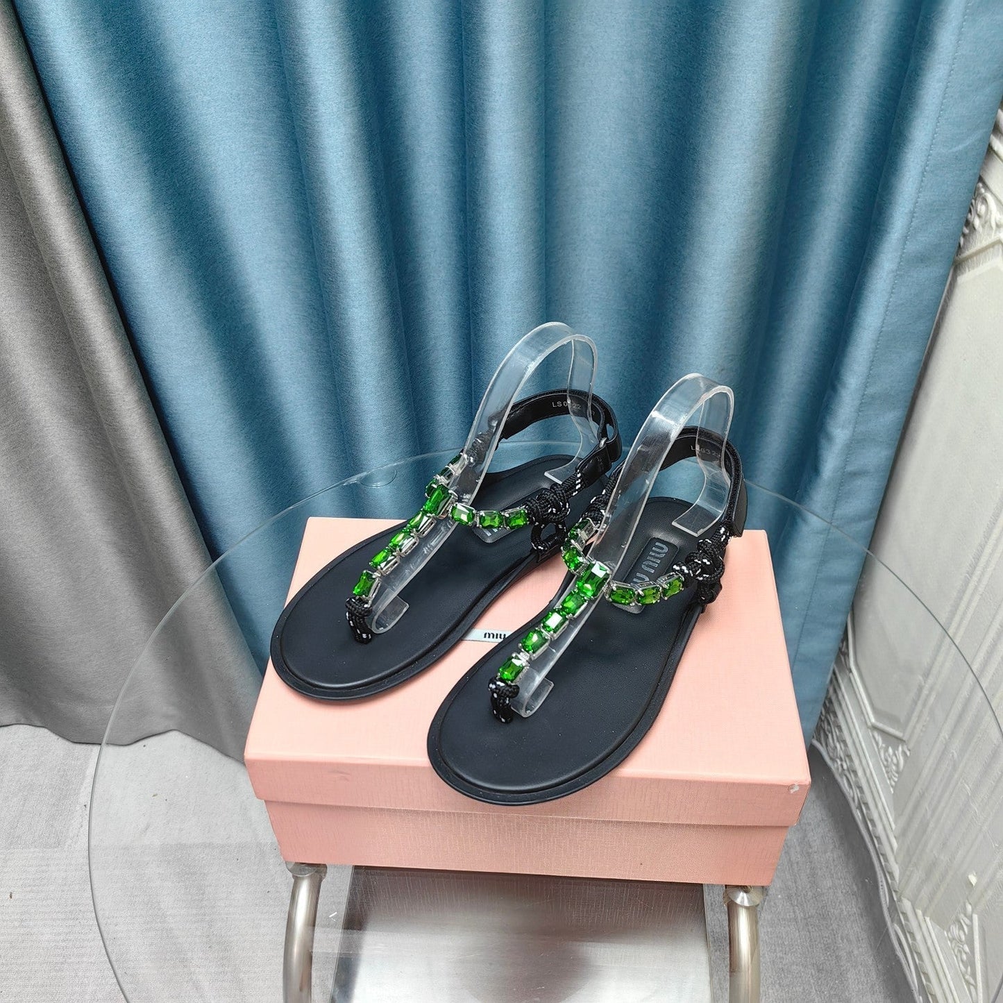 FLIP-FLOPS BLACK COWHIDE WITH CRYSTALS-KELLY GREEN - 34