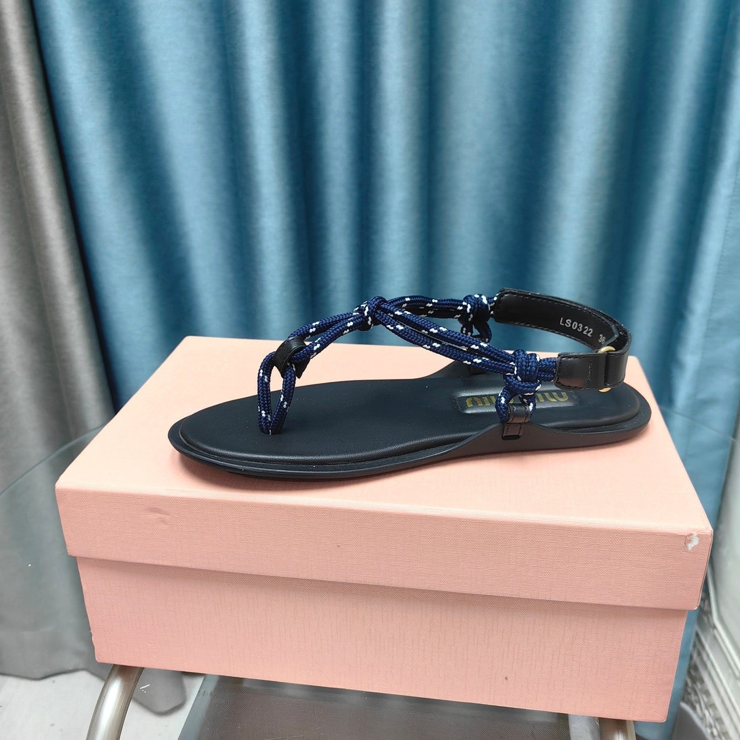 FLIP-FLOPS SANDAL BLACK SHEEPSKIN WITH NAVY STRAP - 34