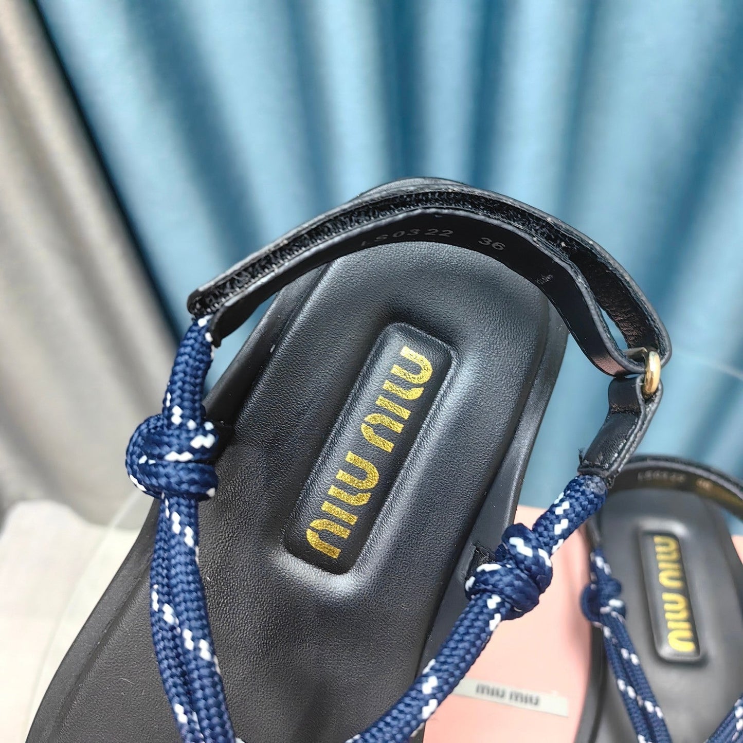 FLIP-FLOPS SANDAL BLACK SHEEPSKIN WITH NAVY STRAP - 34