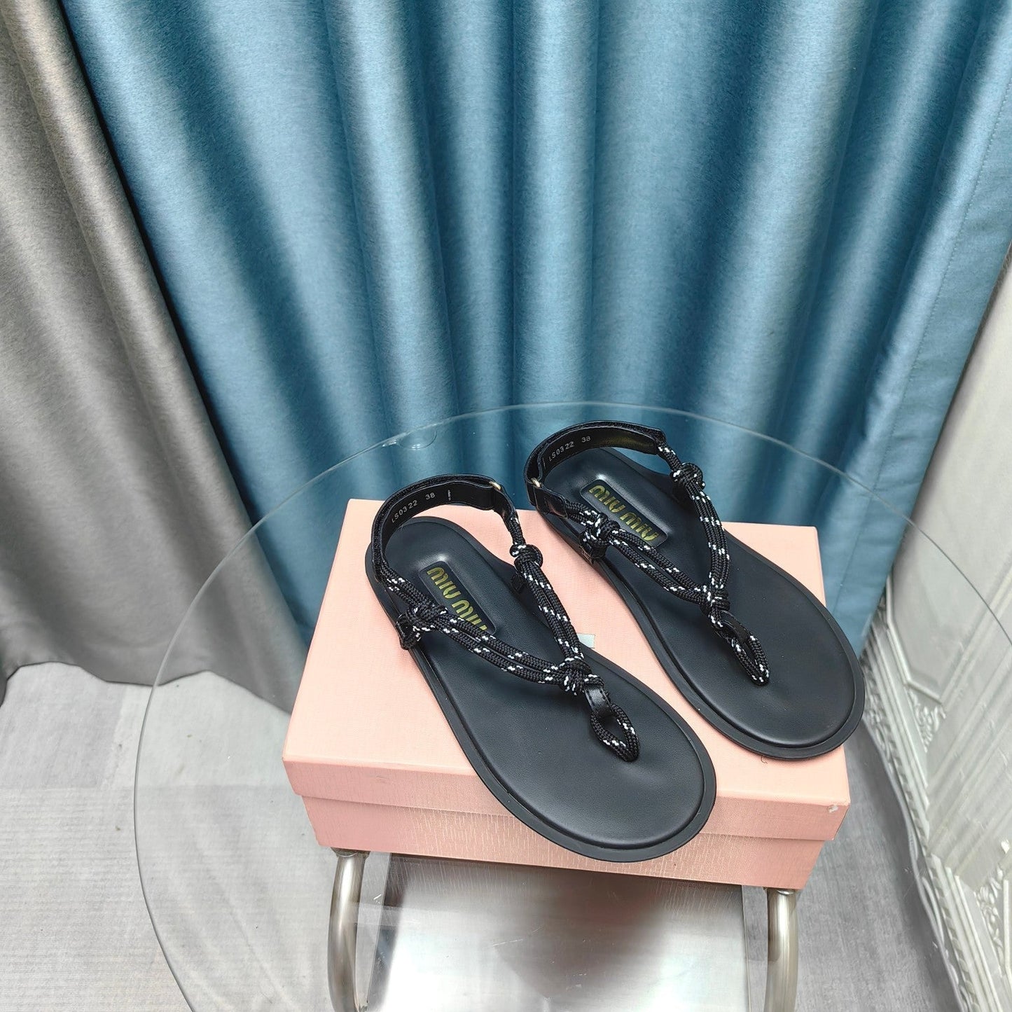 FLIP-FLOPS SANDAL BLACK SHEEPSKIN WITH BLACK STRAP - 34