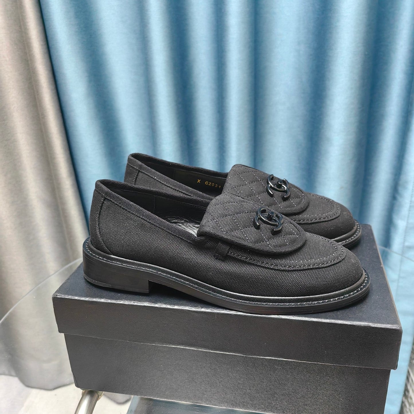 MOCCASINS BLACK QUILTED LAMBSKIN - 35