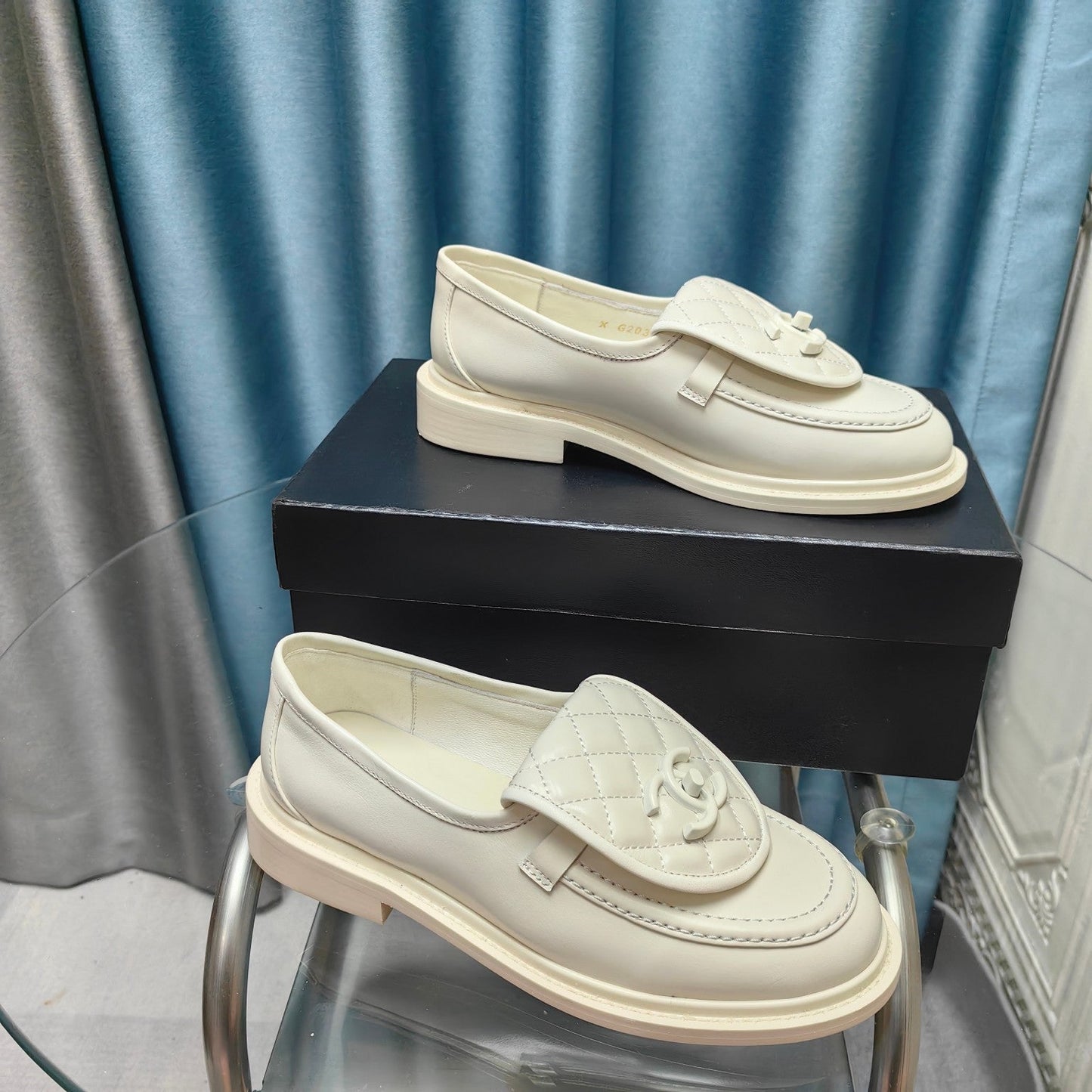 MOCCASINS WHITE QUILTED LAMBSKIN - 35