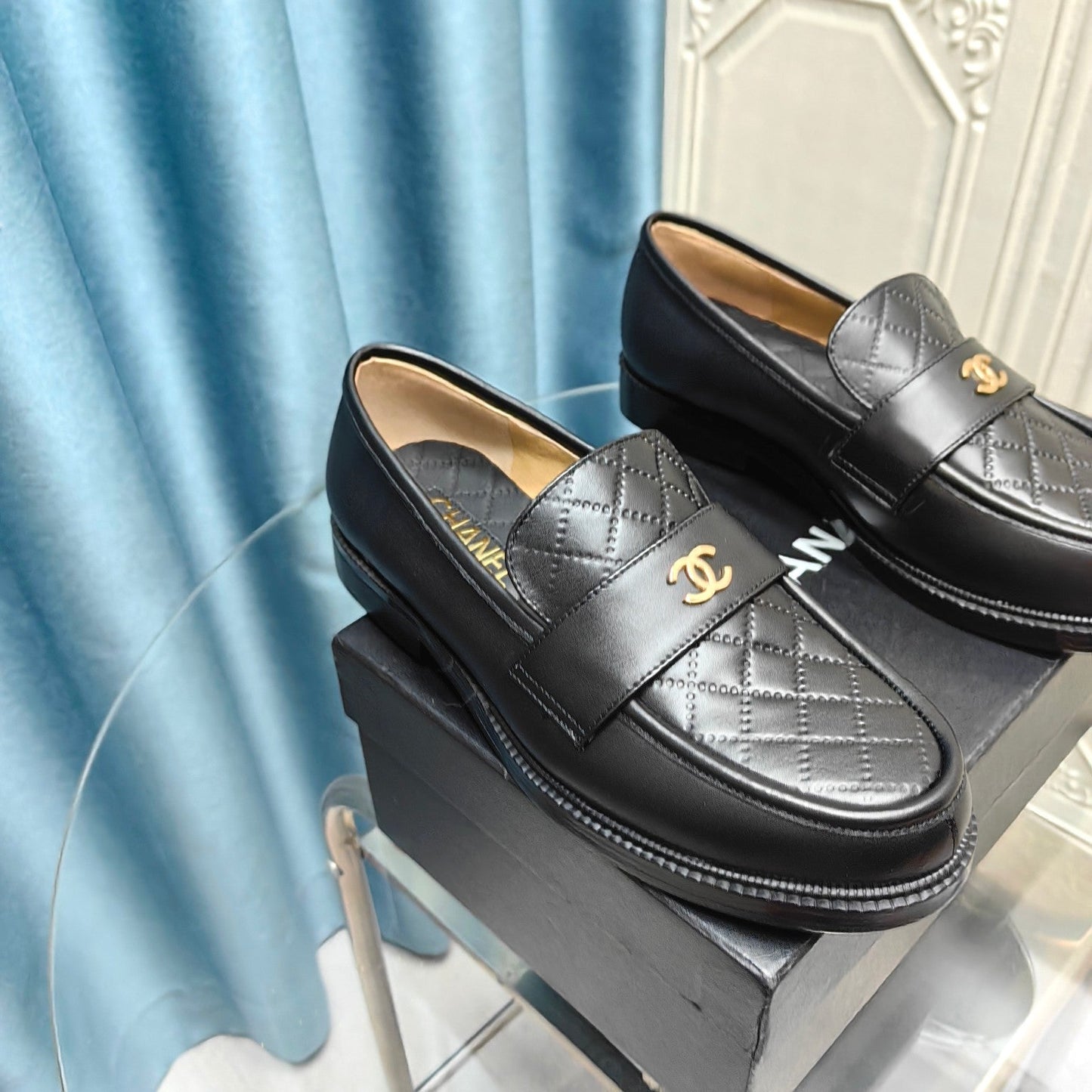 MOCCASINS BLACK QUILTED CALFSKIN - 35