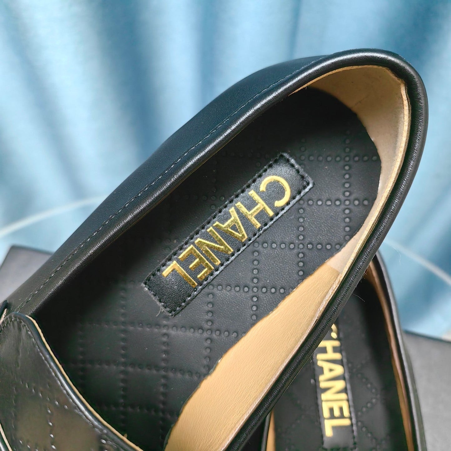 MOCCASINS BLACK QUILTED CALFSKIN - 35