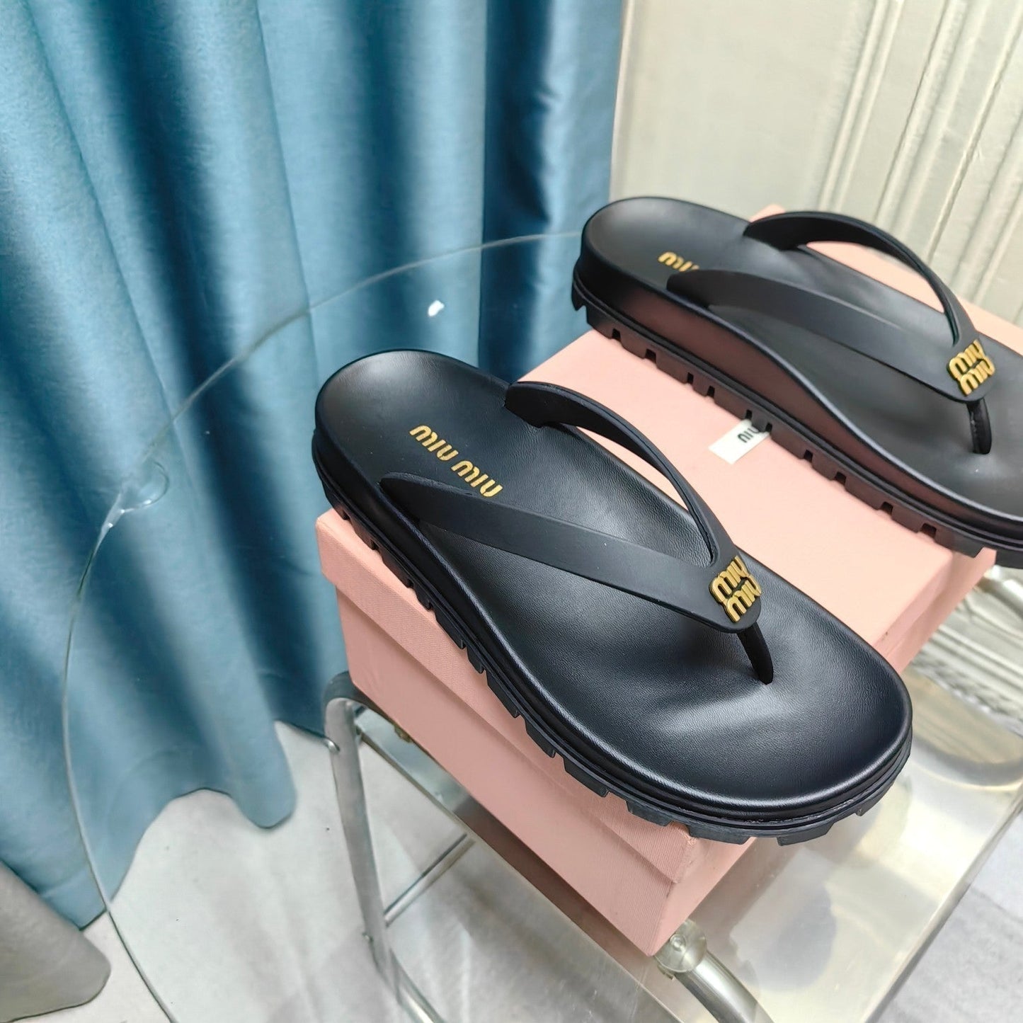 Flip Flop Sandals Black Calfskin - 34