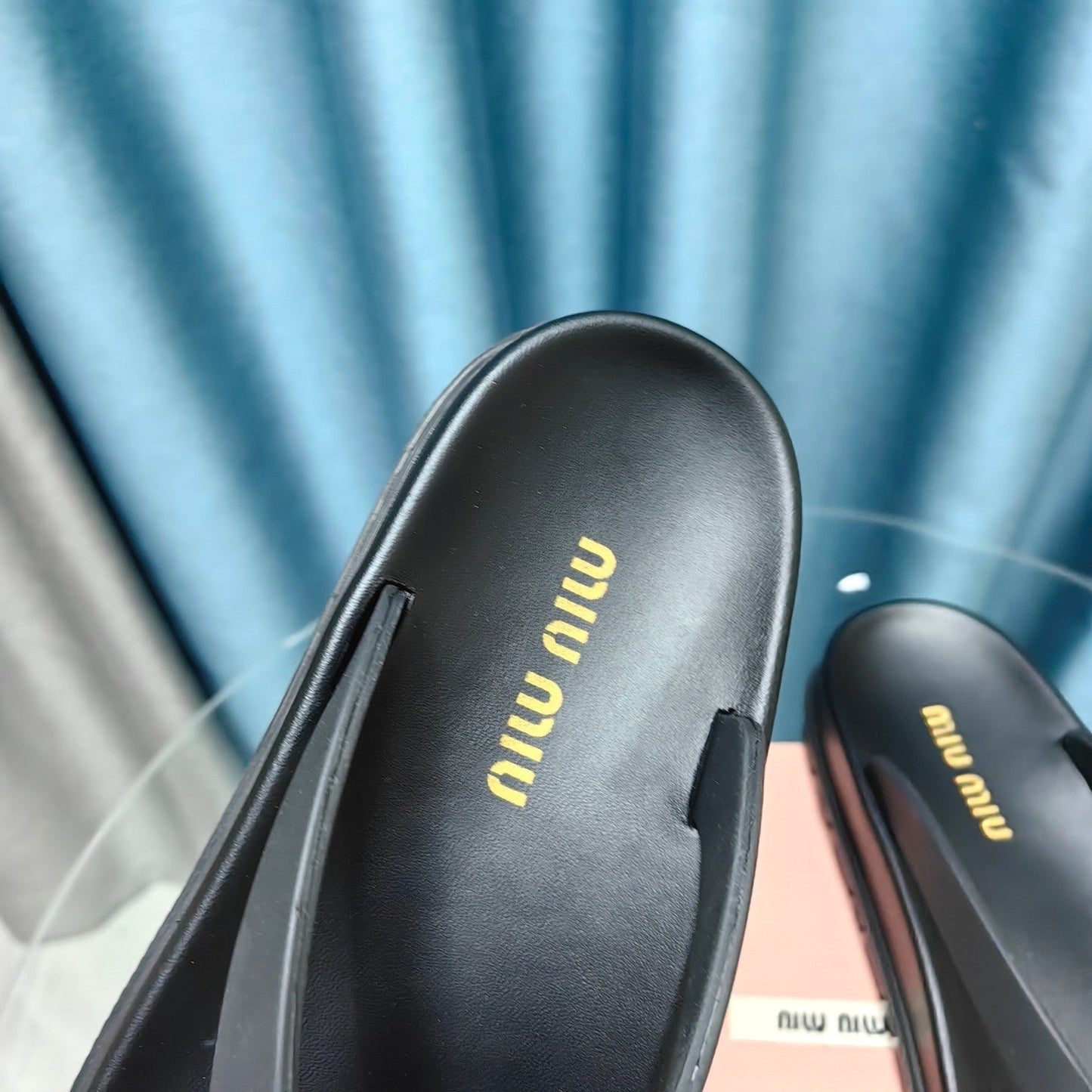 Flip Flop Sandals Black Calfskin - 34