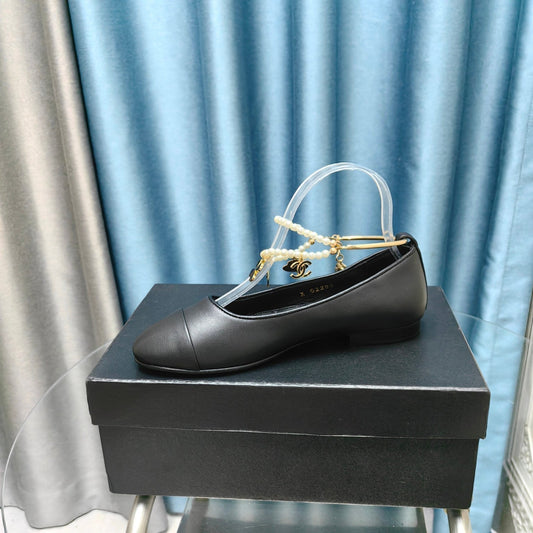 MARY JANE WITH PEARL STRAP IN BLACK LAMBSKIN - 35