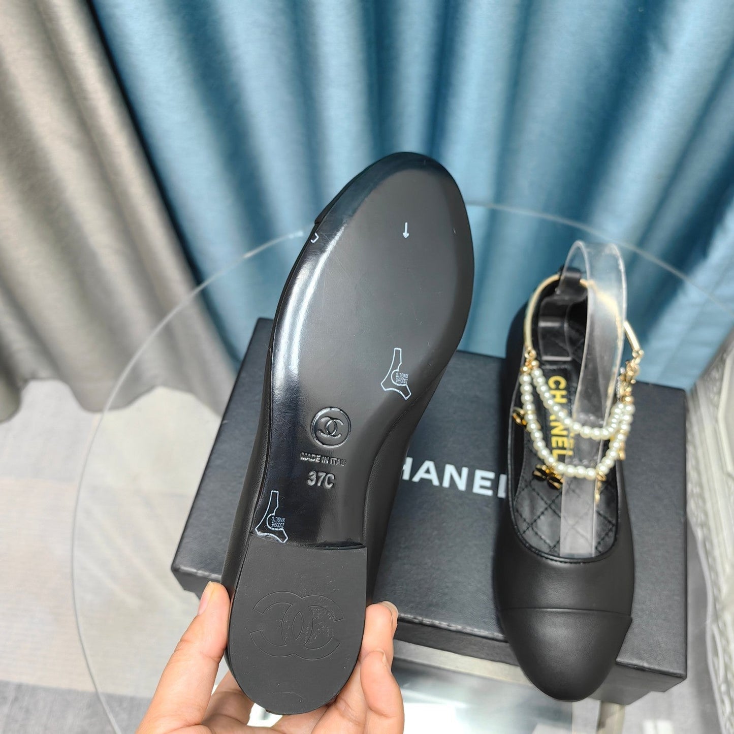 MARY JANE WITH PEARL STRAP IN BLACK LAMBSKIN - 35